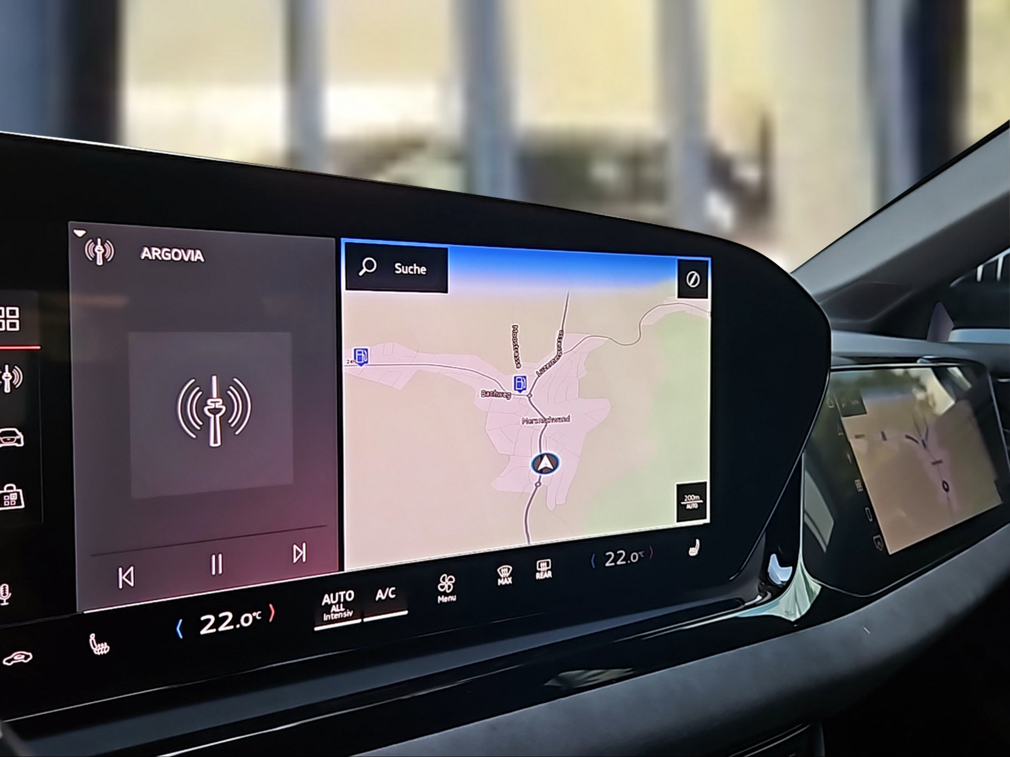 listing desktop thumbnail image 15