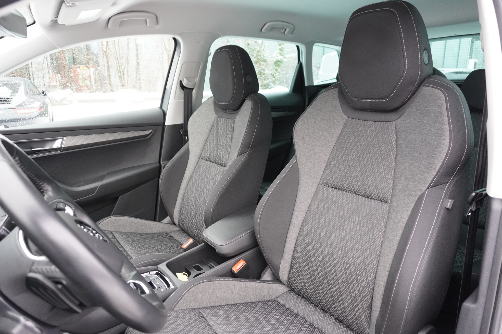 listing desktop thumbnail image 10