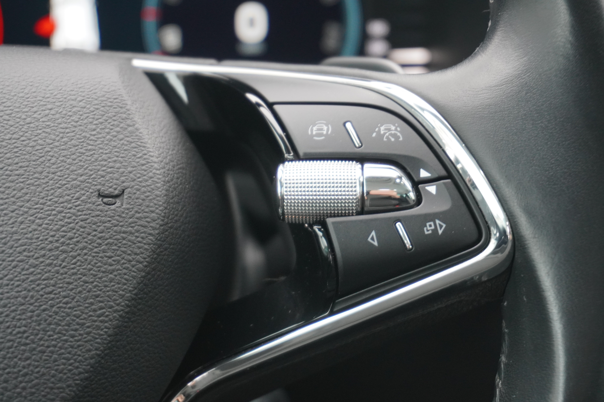 listing desktop thumbnail image 15