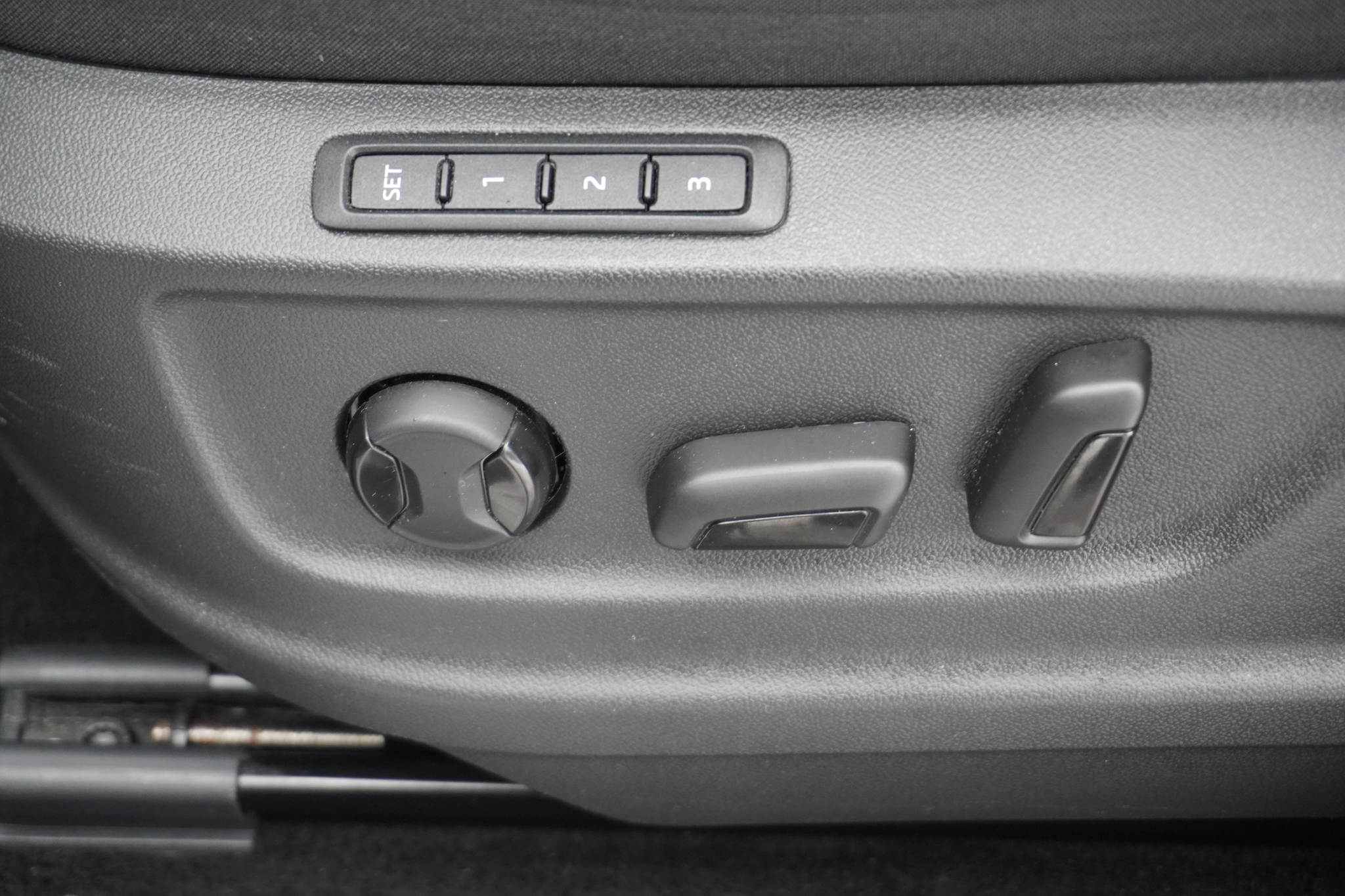 listing desktop thumbnail image 28