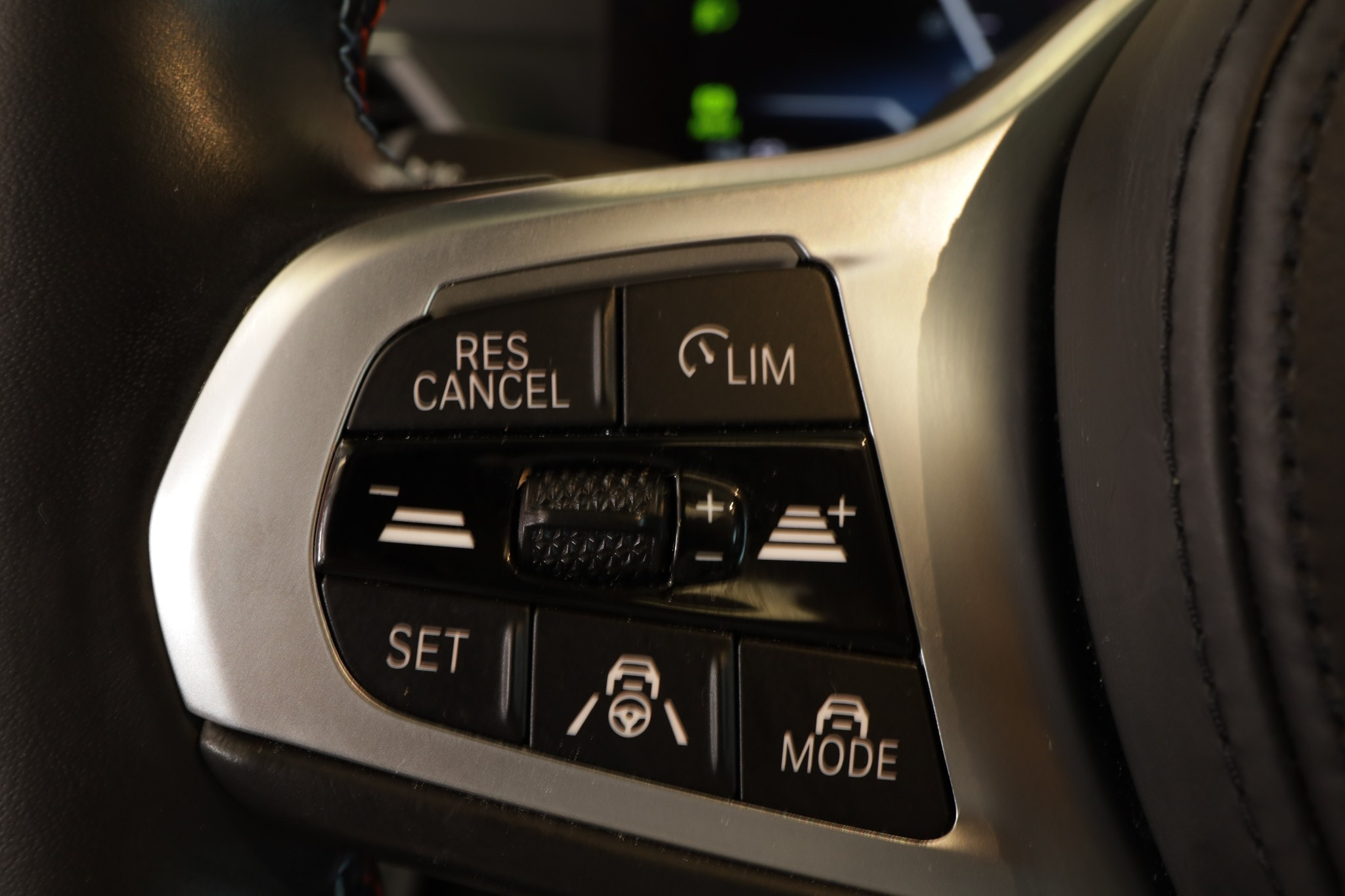 listing desktop thumbnail image 18