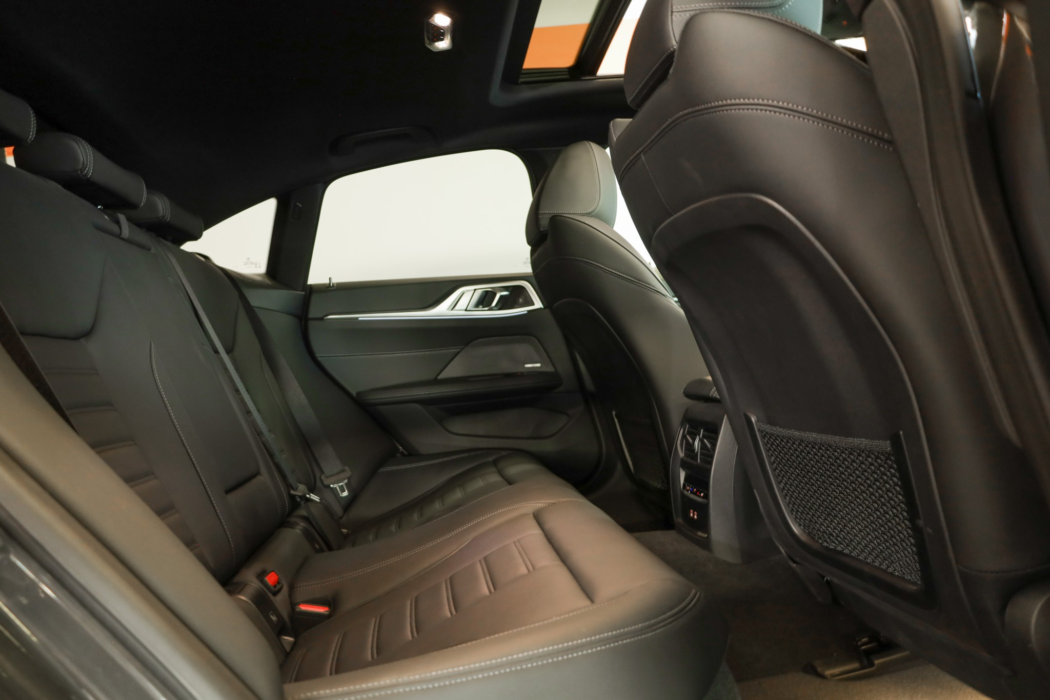 listing desktop thumbnail image 11