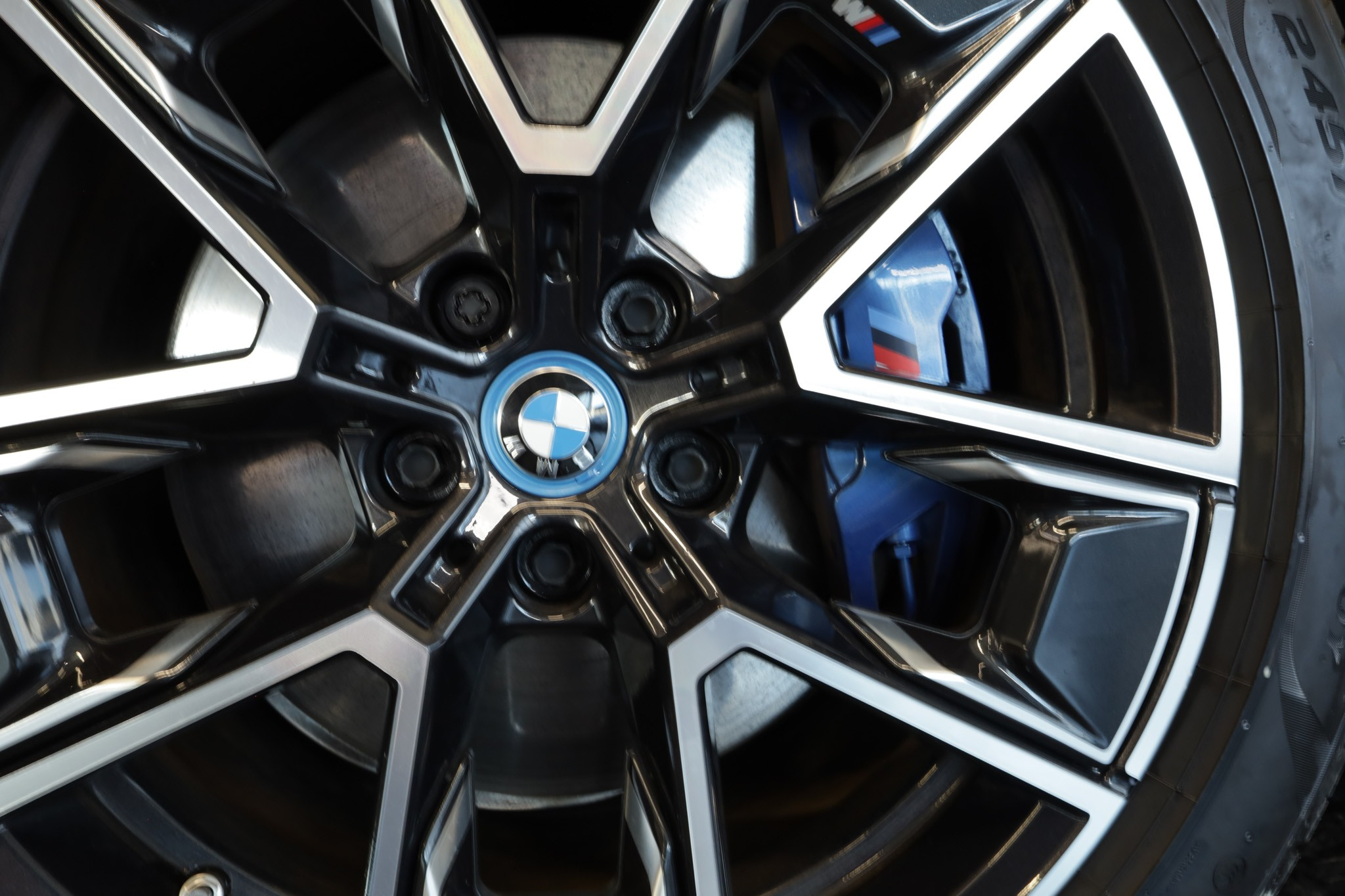 listing desktop thumbnail image 15