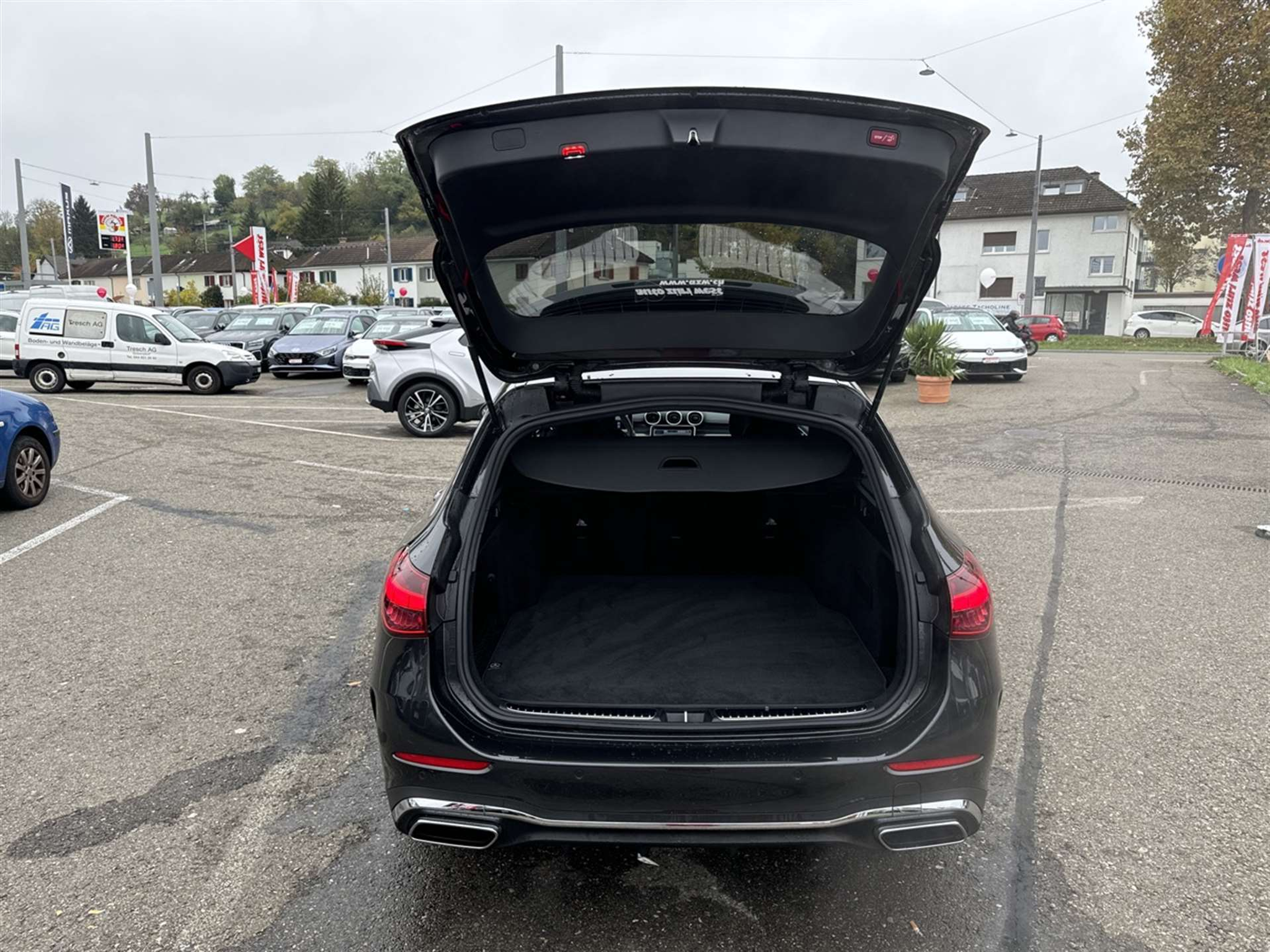 listing desktop thumbnail image 7