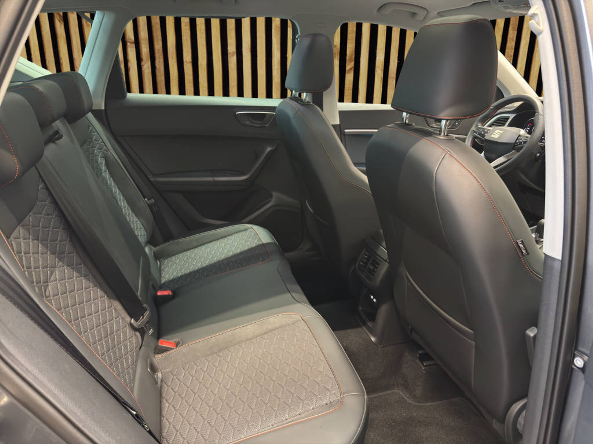 listing desktop thumbnail image 5