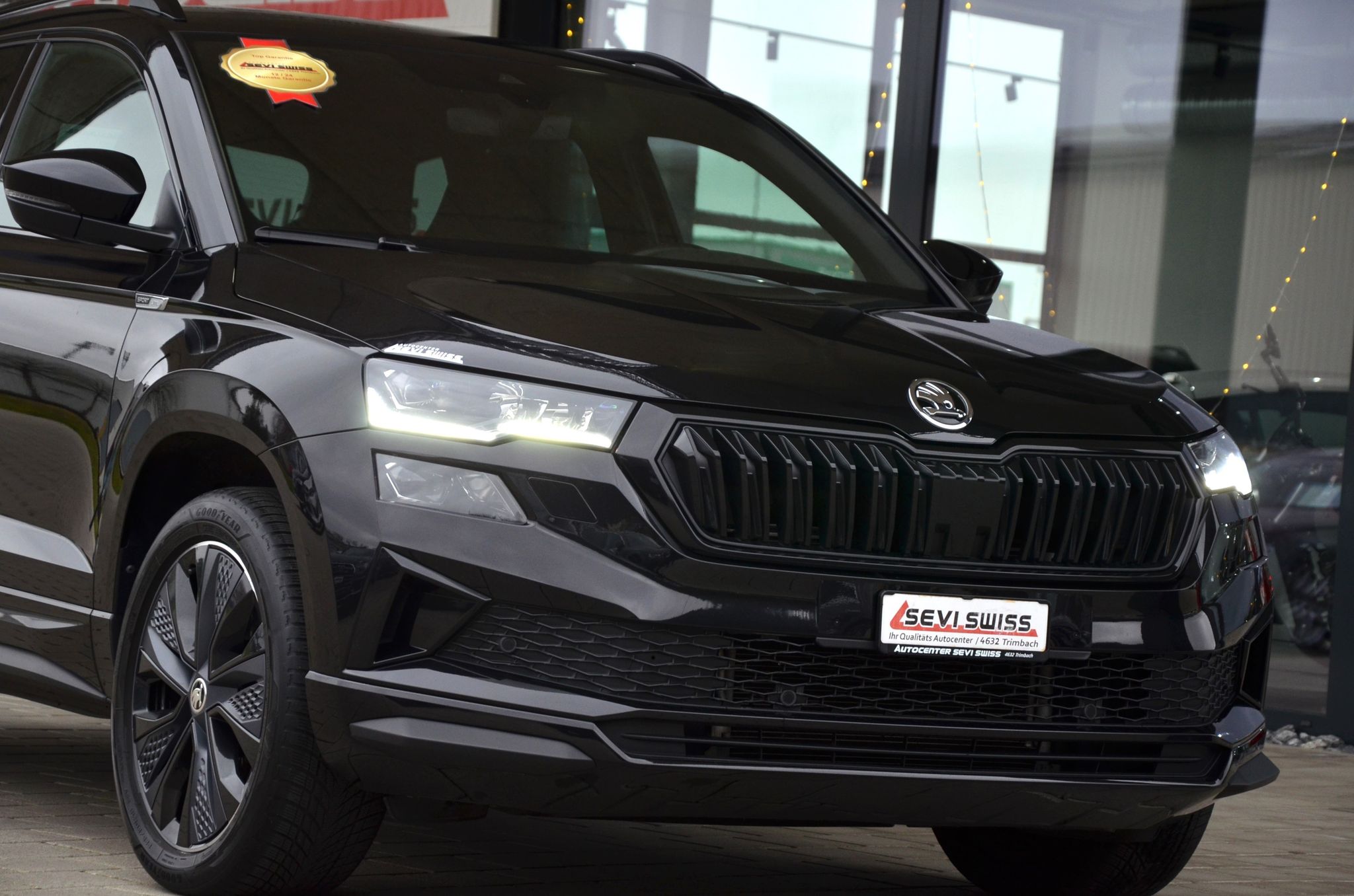 listing desktop thumbnail image 1