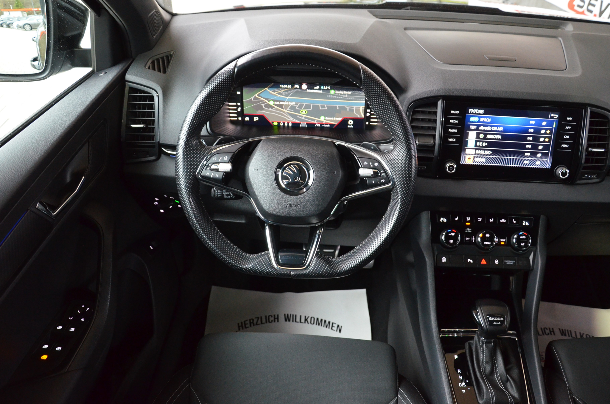 listing desktop thumbnail image 11