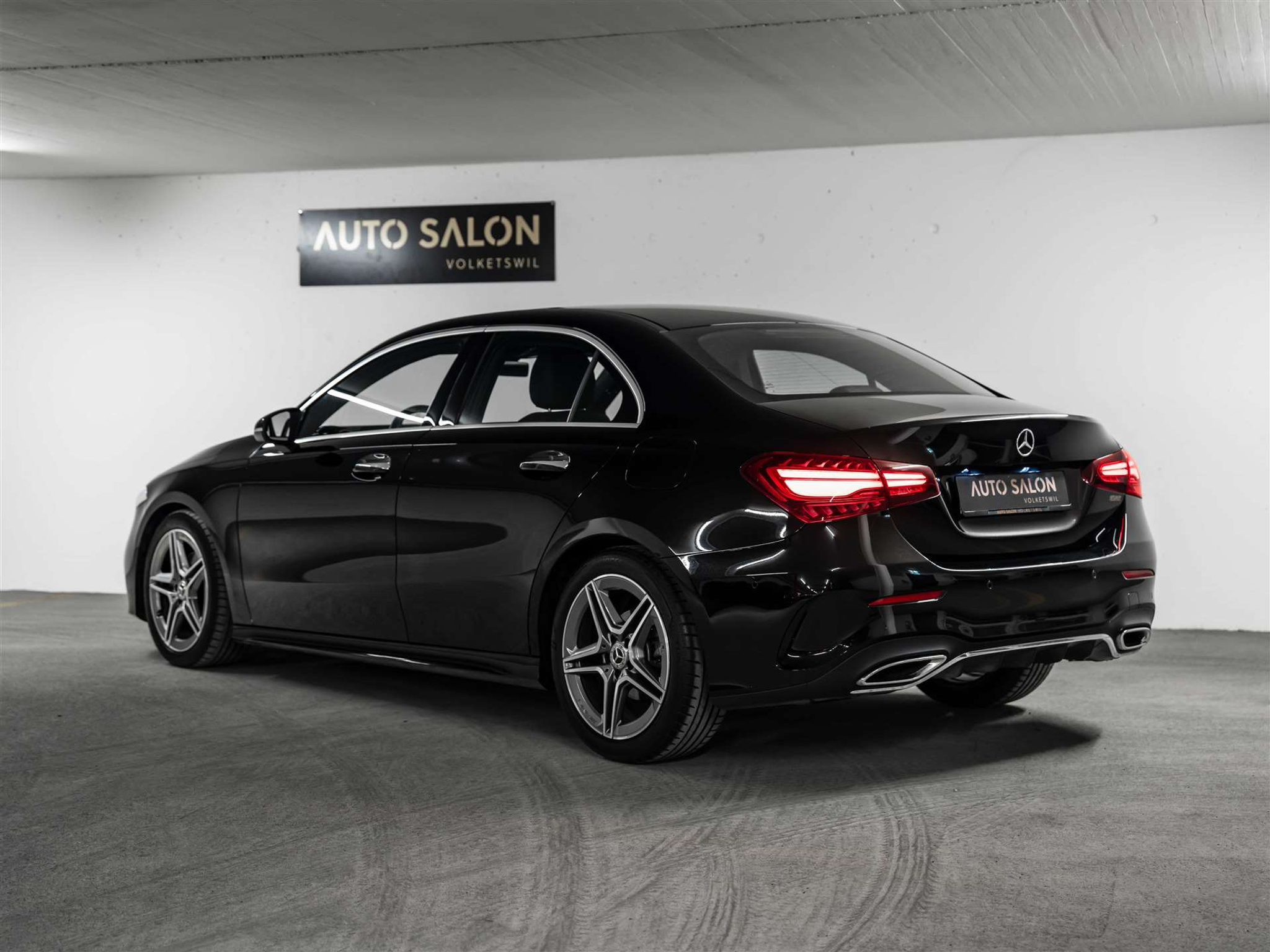 listing desktop thumbnail image 2