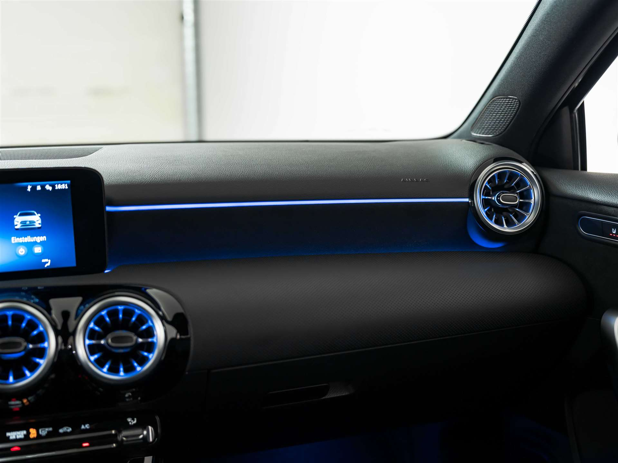 listing desktop thumbnail image 26