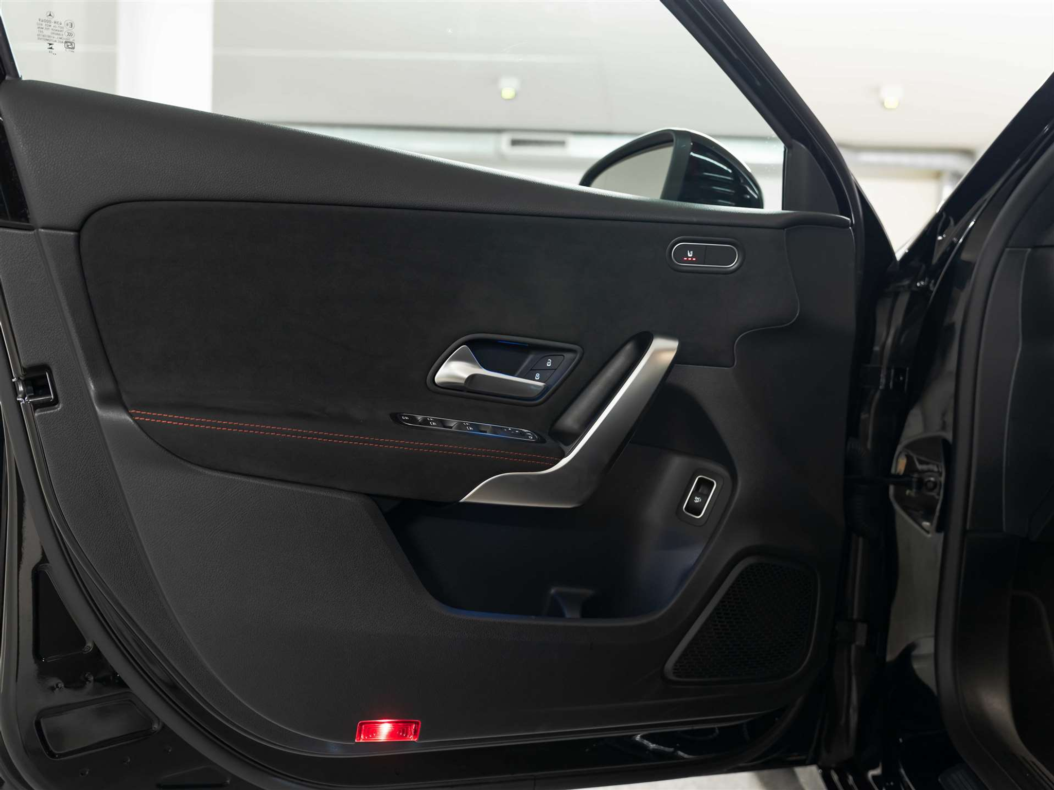 listing desktop thumbnail image 21