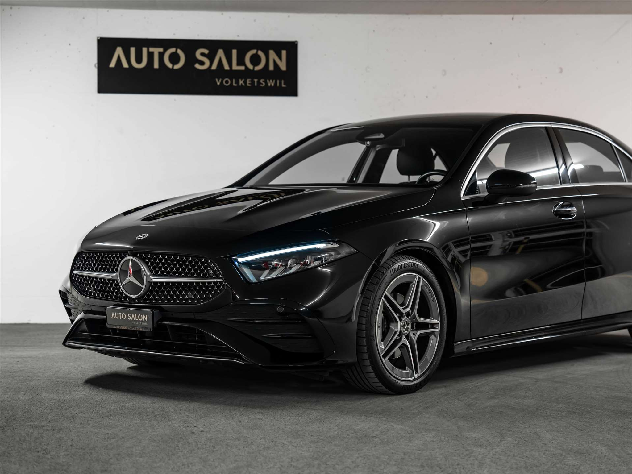 listing desktop thumbnail image 16