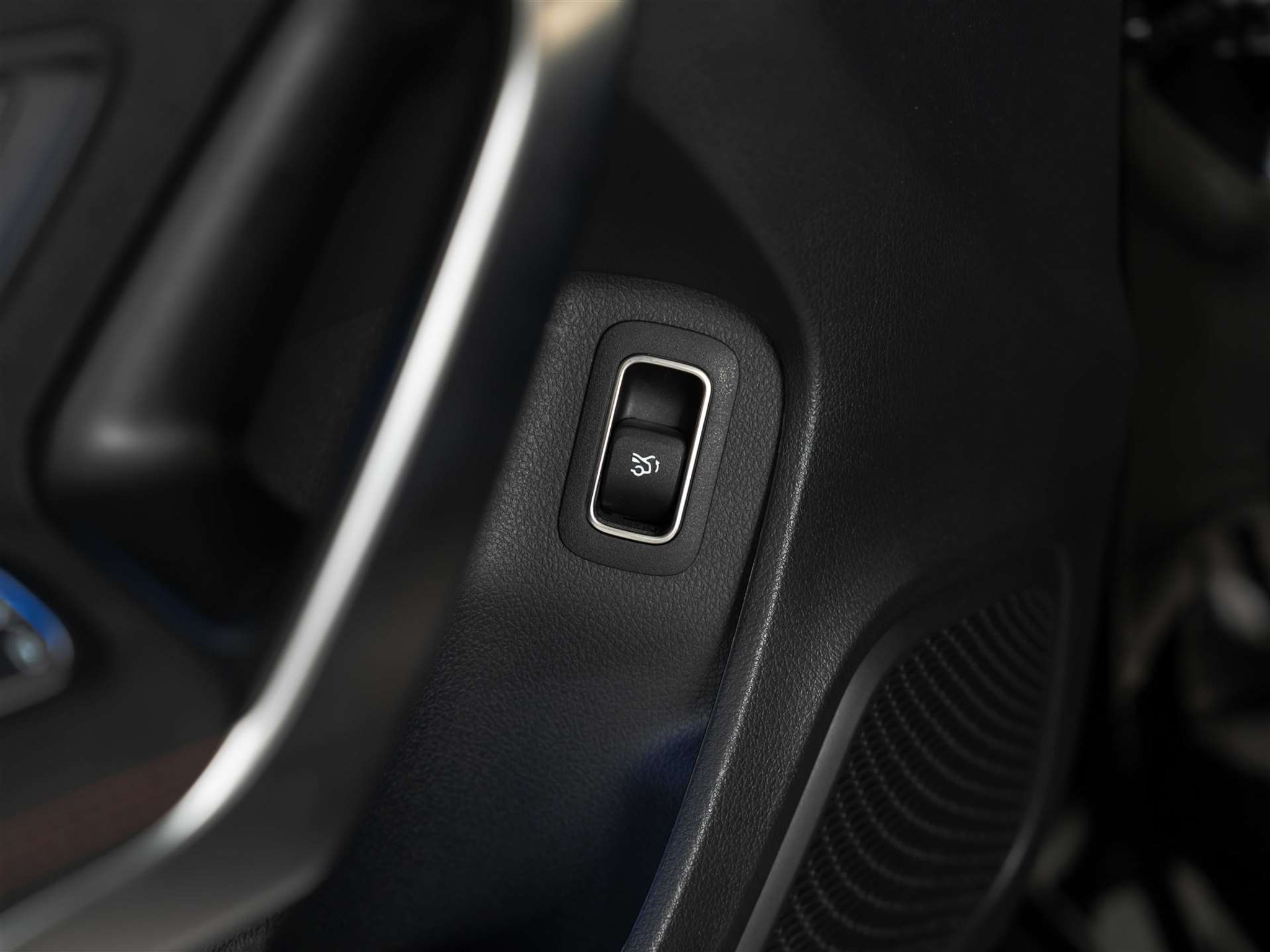 listing desktop thumbnail image 23