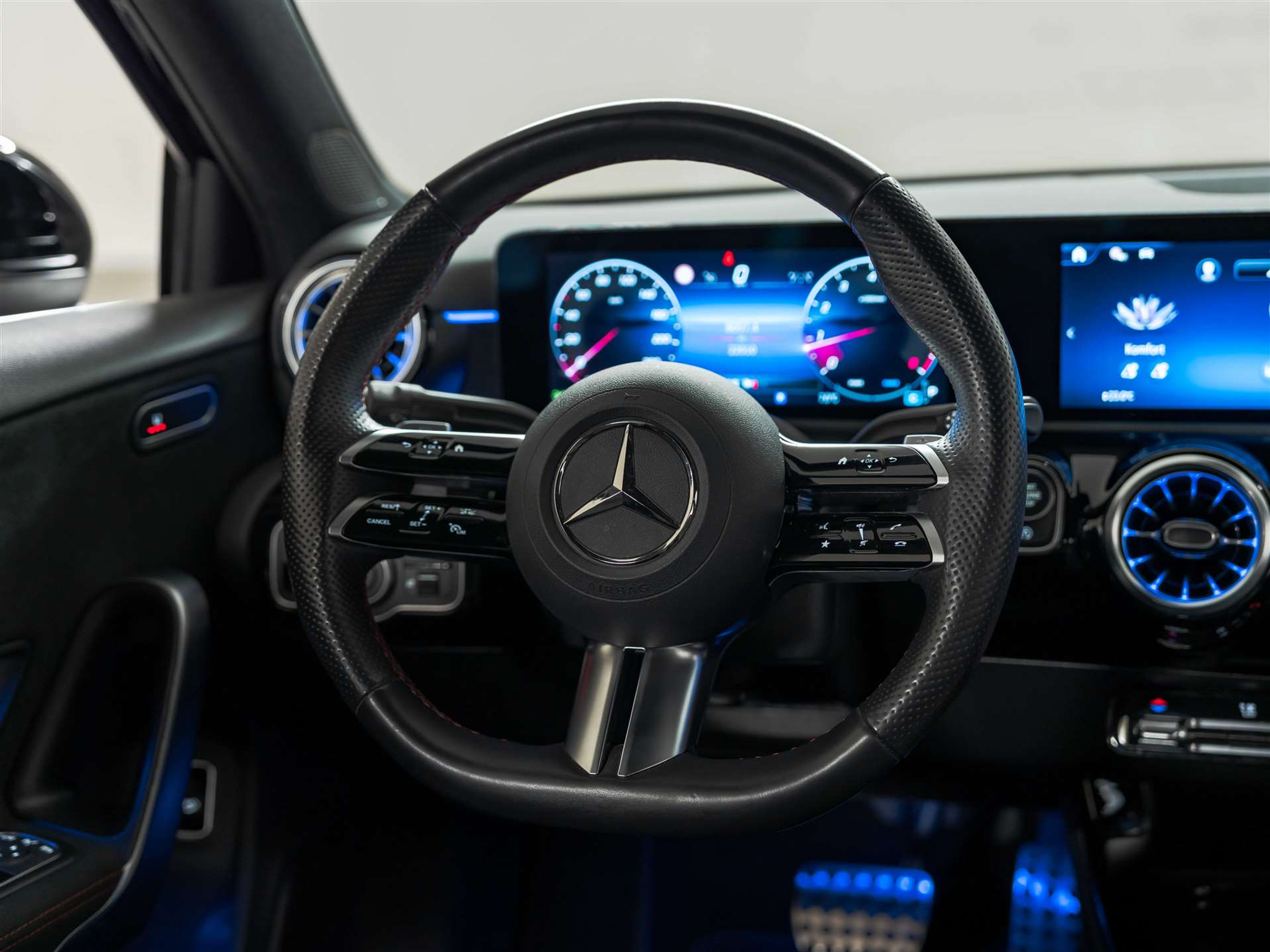 listing desktop thumbnail image 25