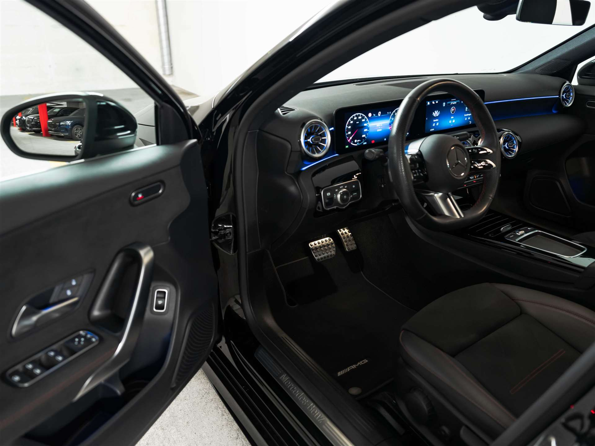 listing desktop thumbnail image 7