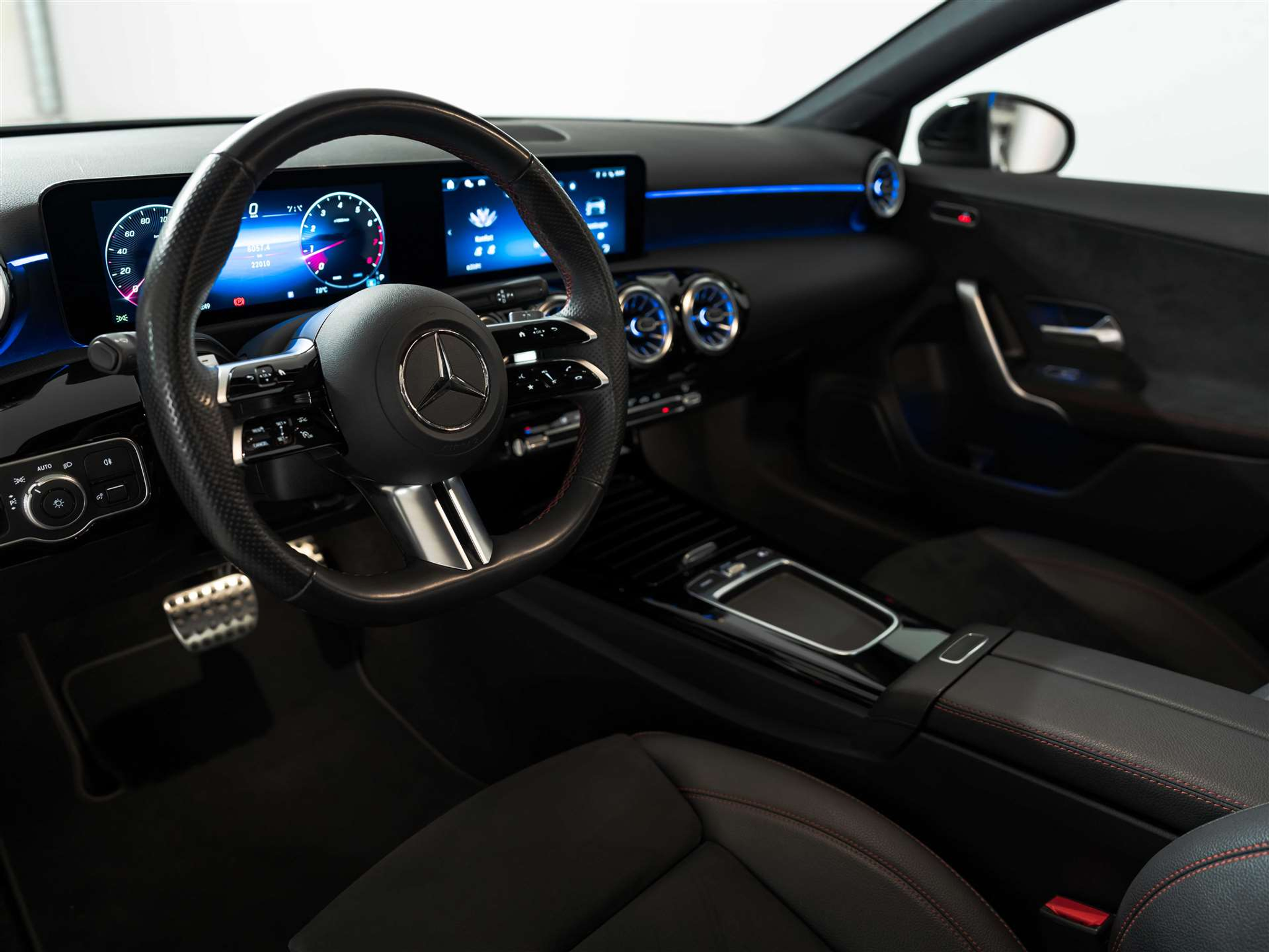 listing desktop thumbnail image 8