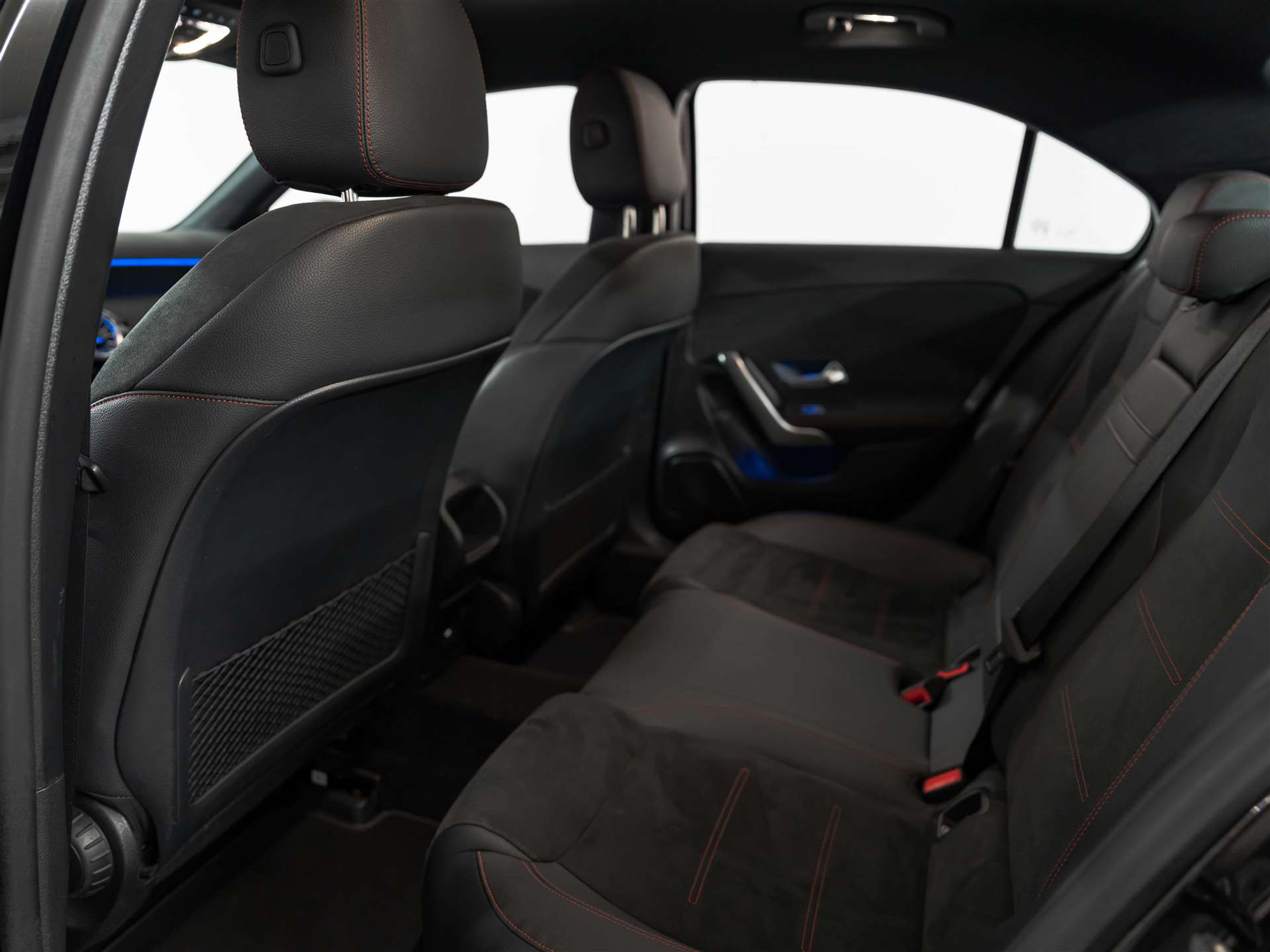 listing desktop thumbnail image 12