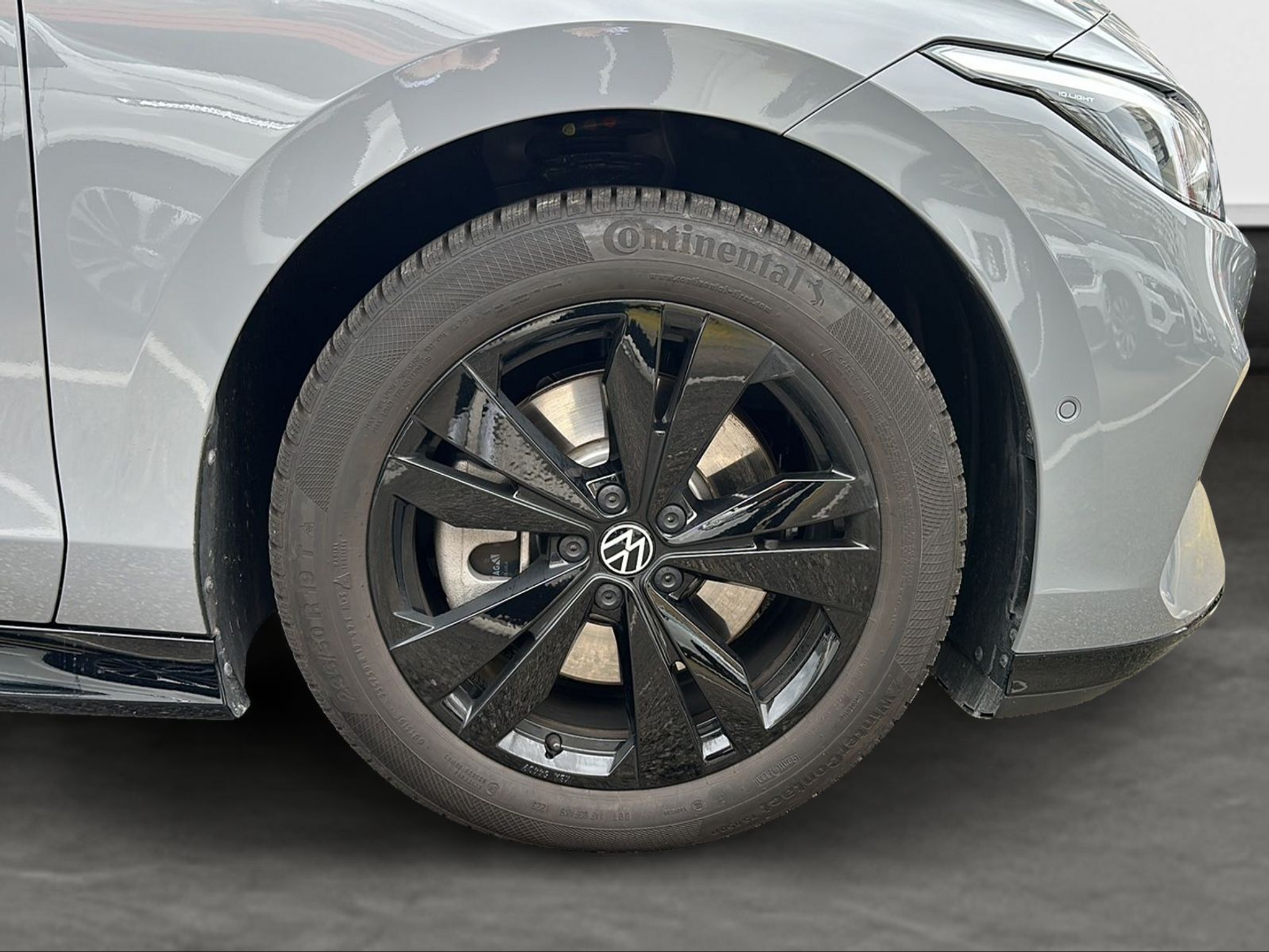 listing desktop thumbnail image 10