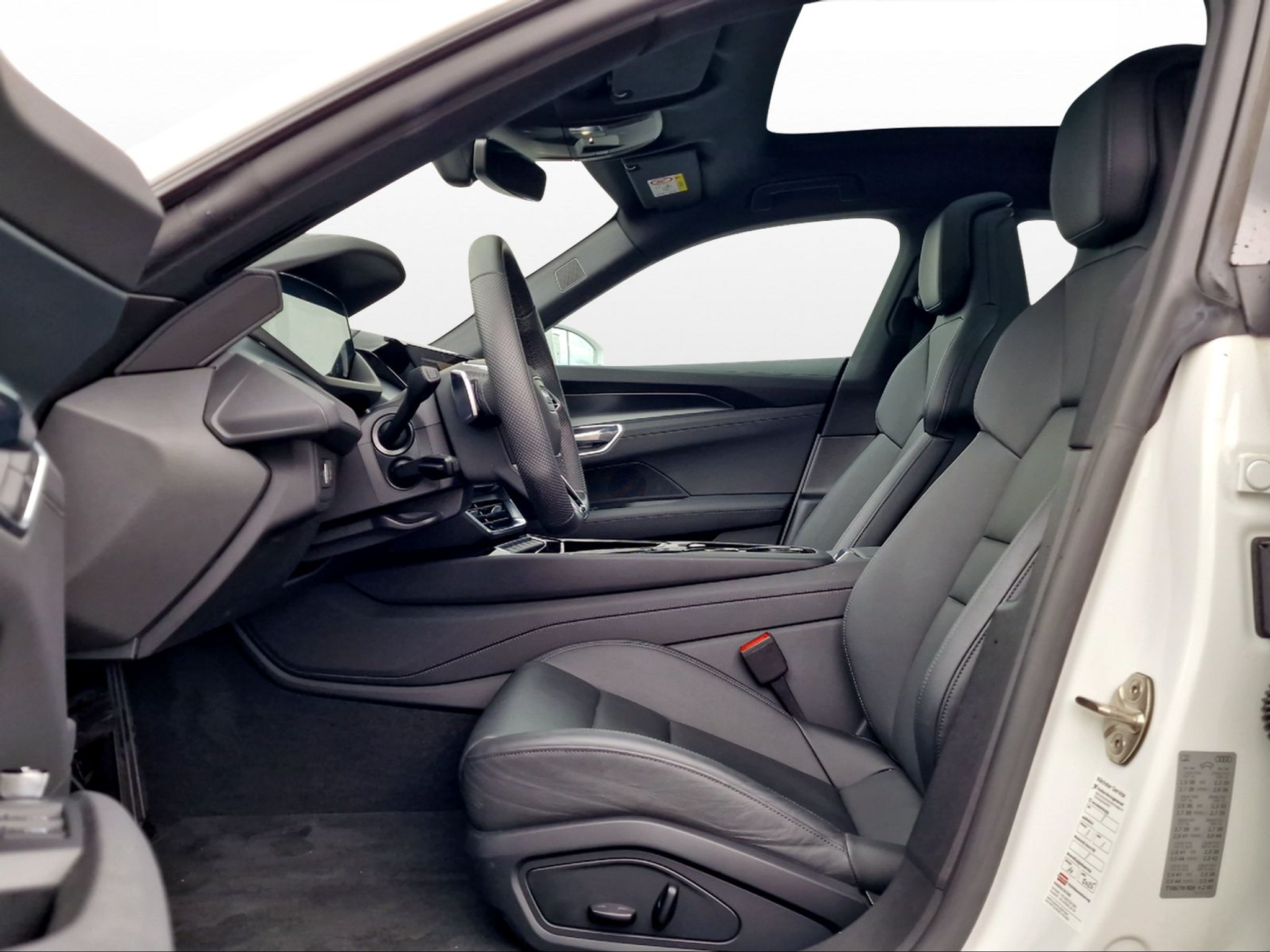 listing desktop thumbnail image 6