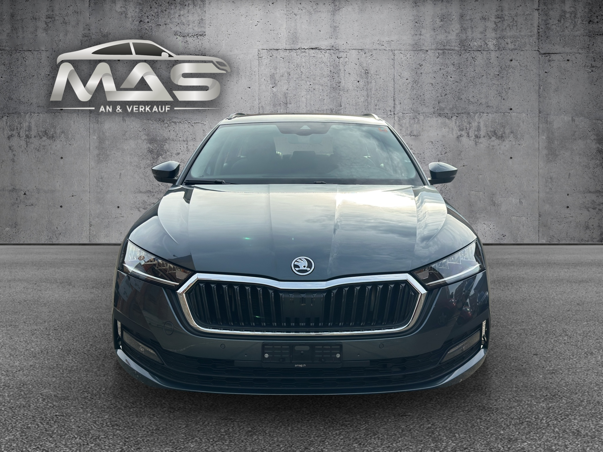 listing desktop thumbnail image 1