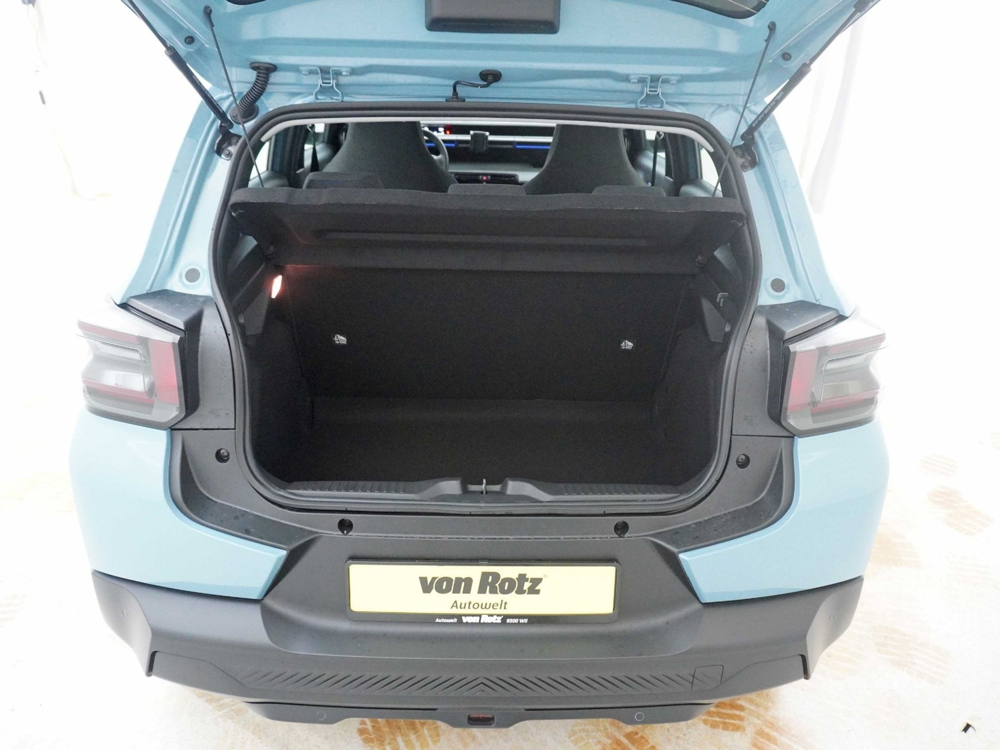 listing desktop thumbnail image 15