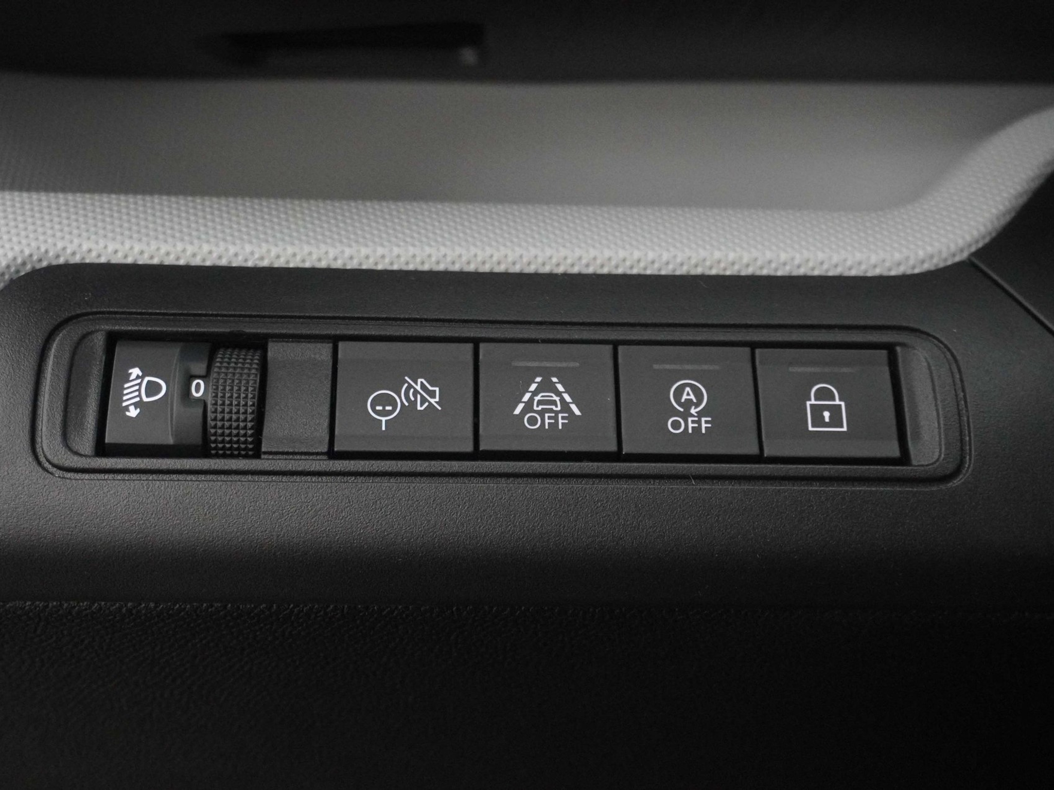 listing desktop thumbnail image 12