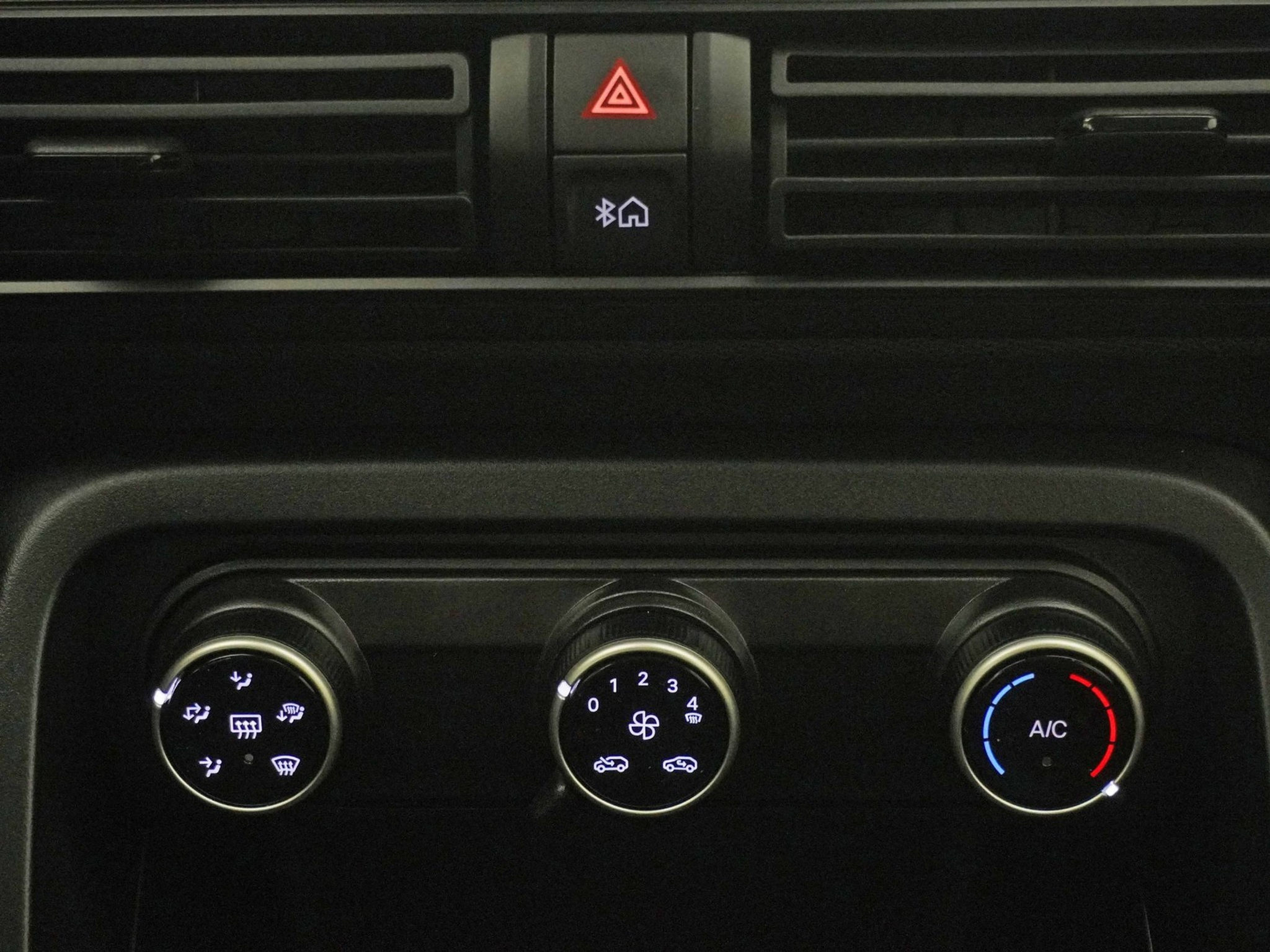 listing desktop thumbnail image 11