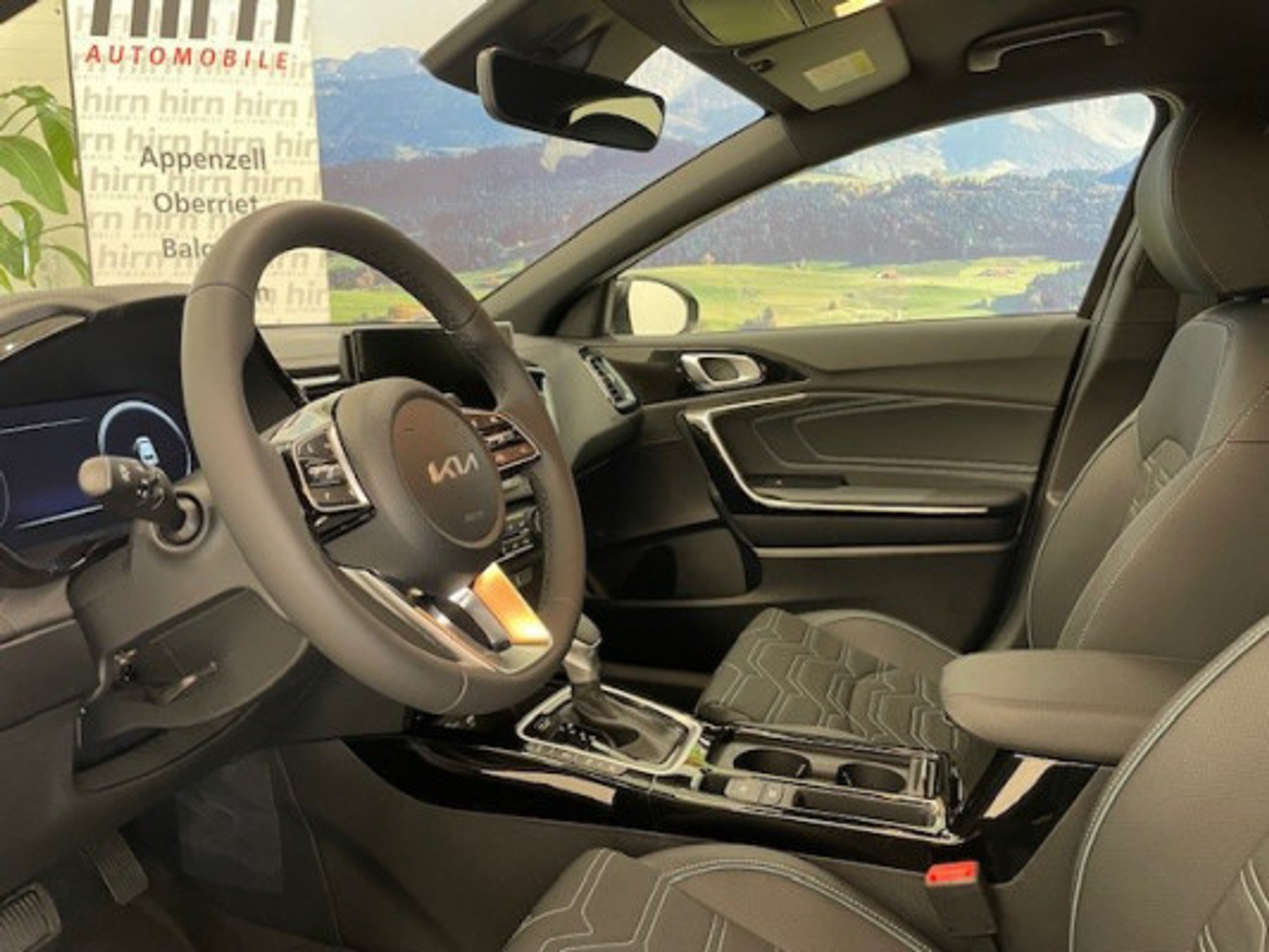 listing desktop thumbnail image 3