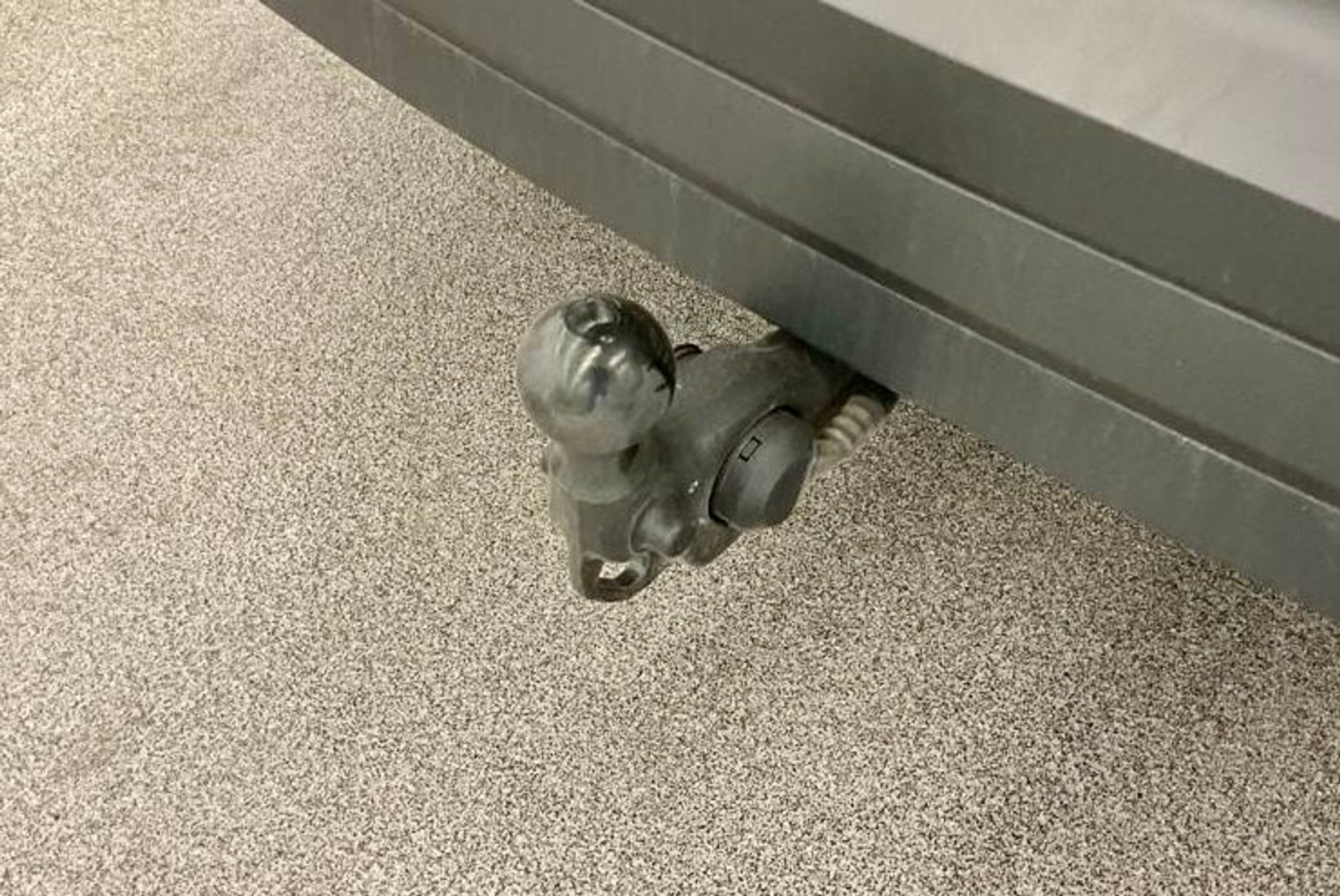 listing desktop thumbnail image 3