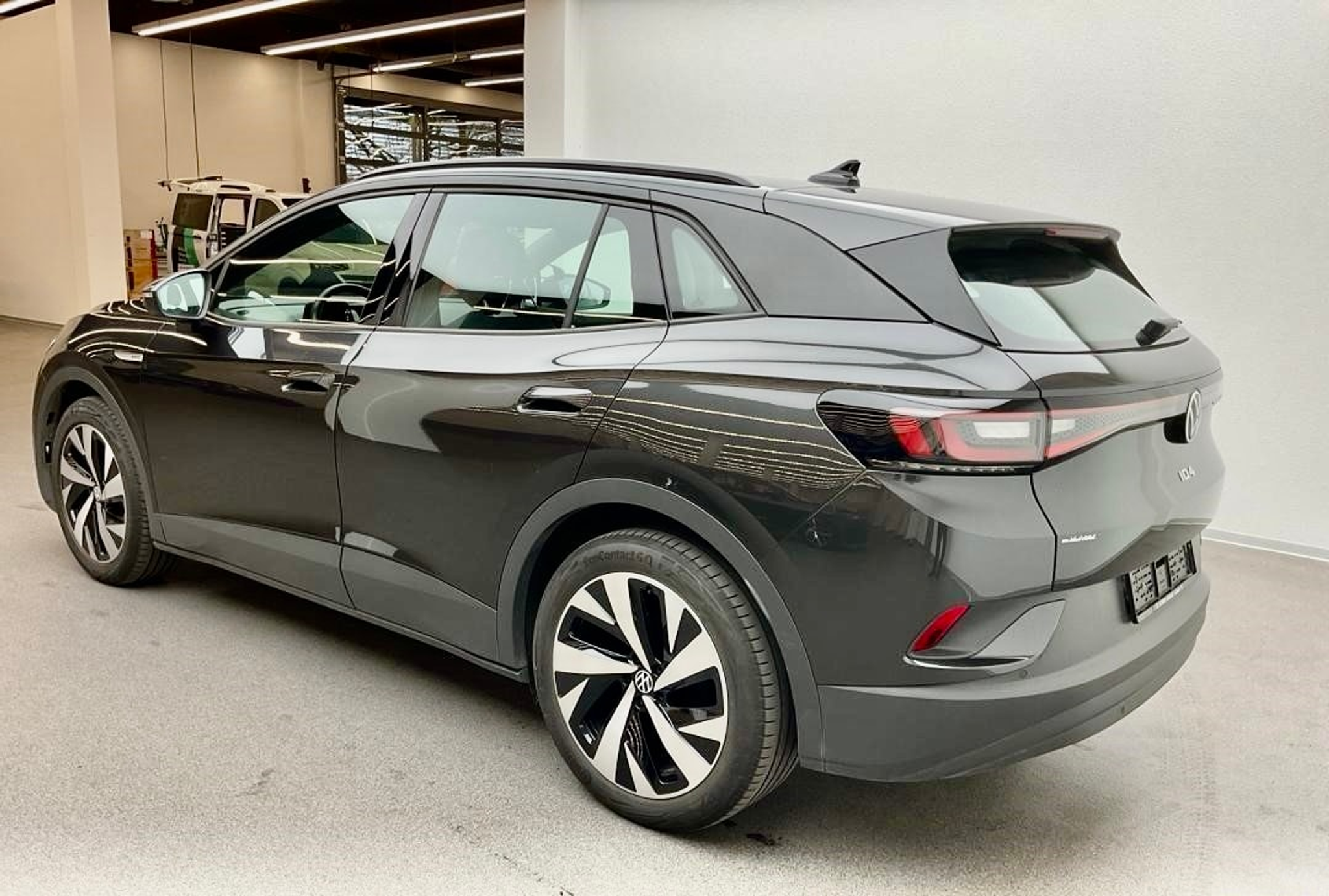 listing desktop thumbnail image 1