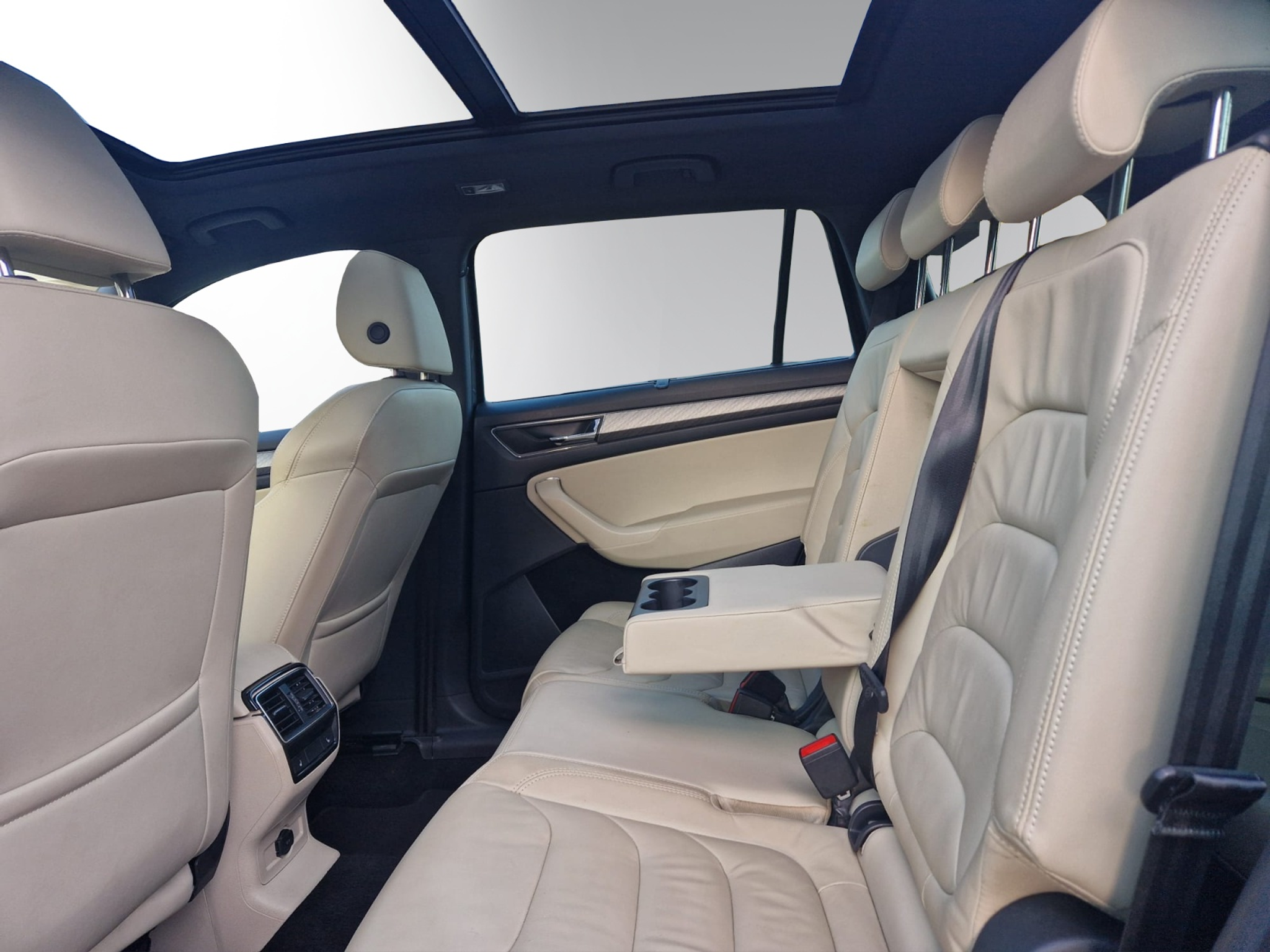 listing desktop thumbnail image 9