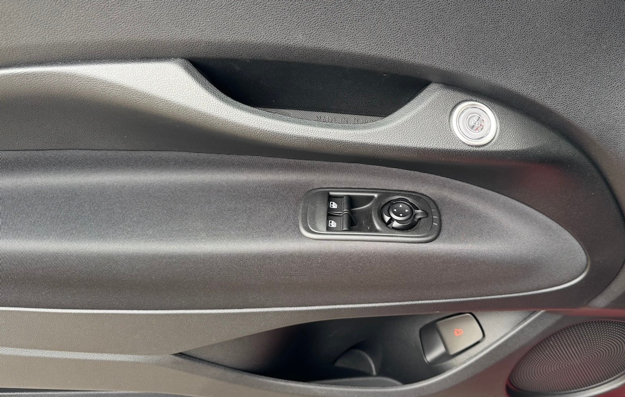 listing desktop thumbnail image 19