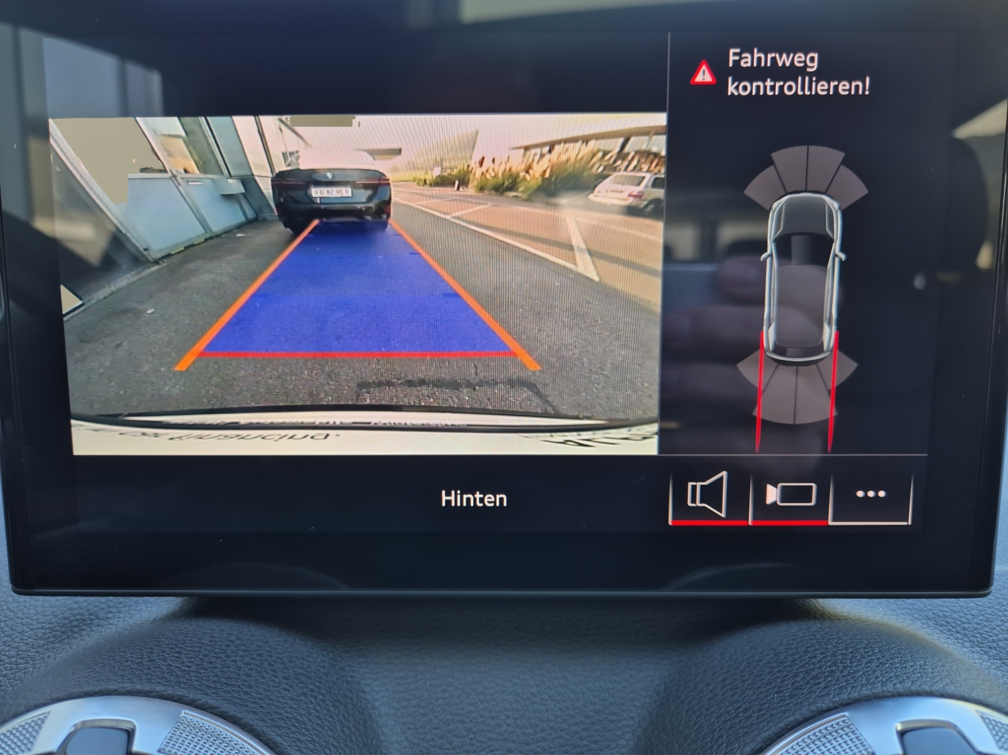 listing desktop thumbnail image 17