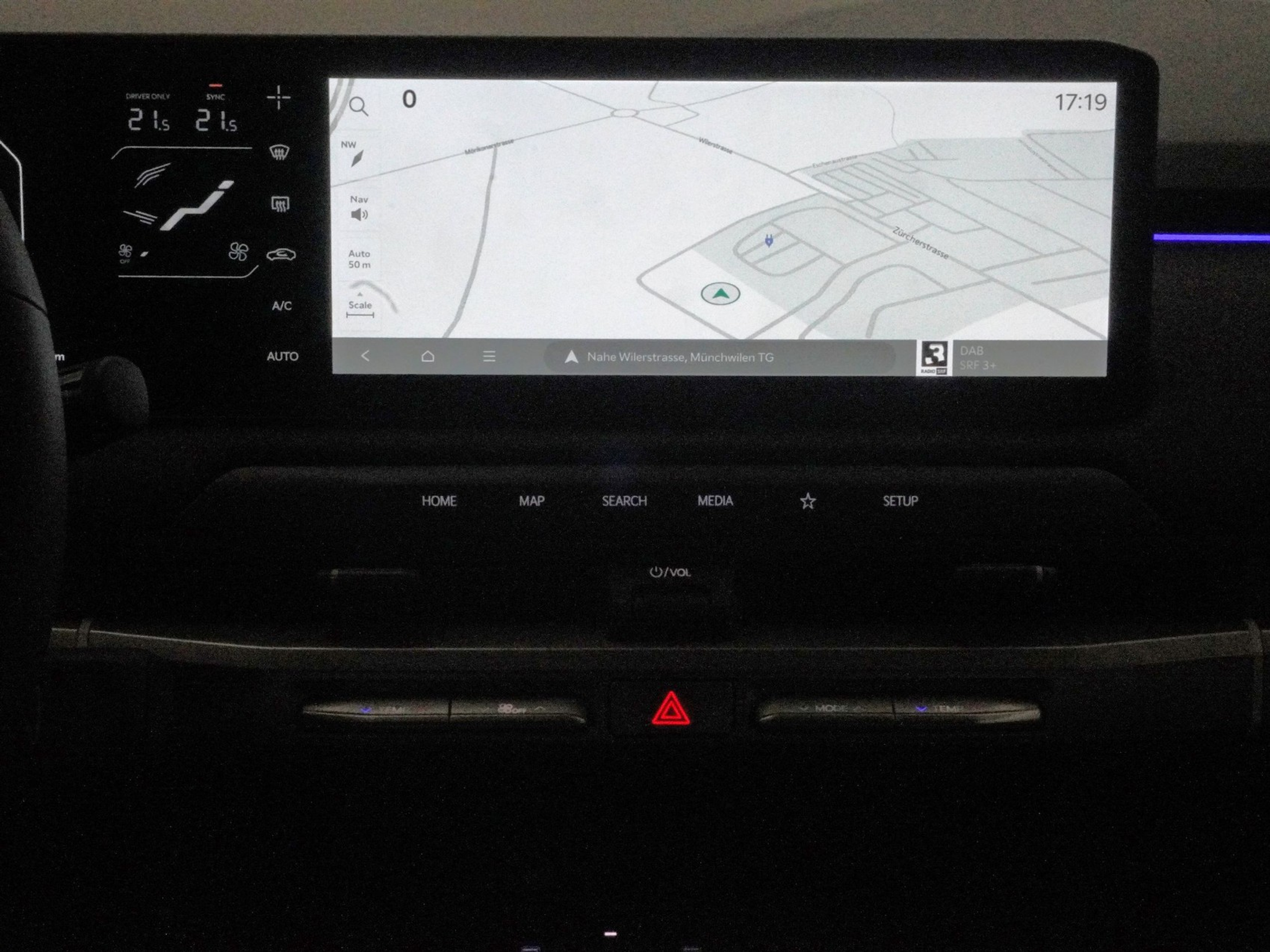 listing desktop thumbnail image 18