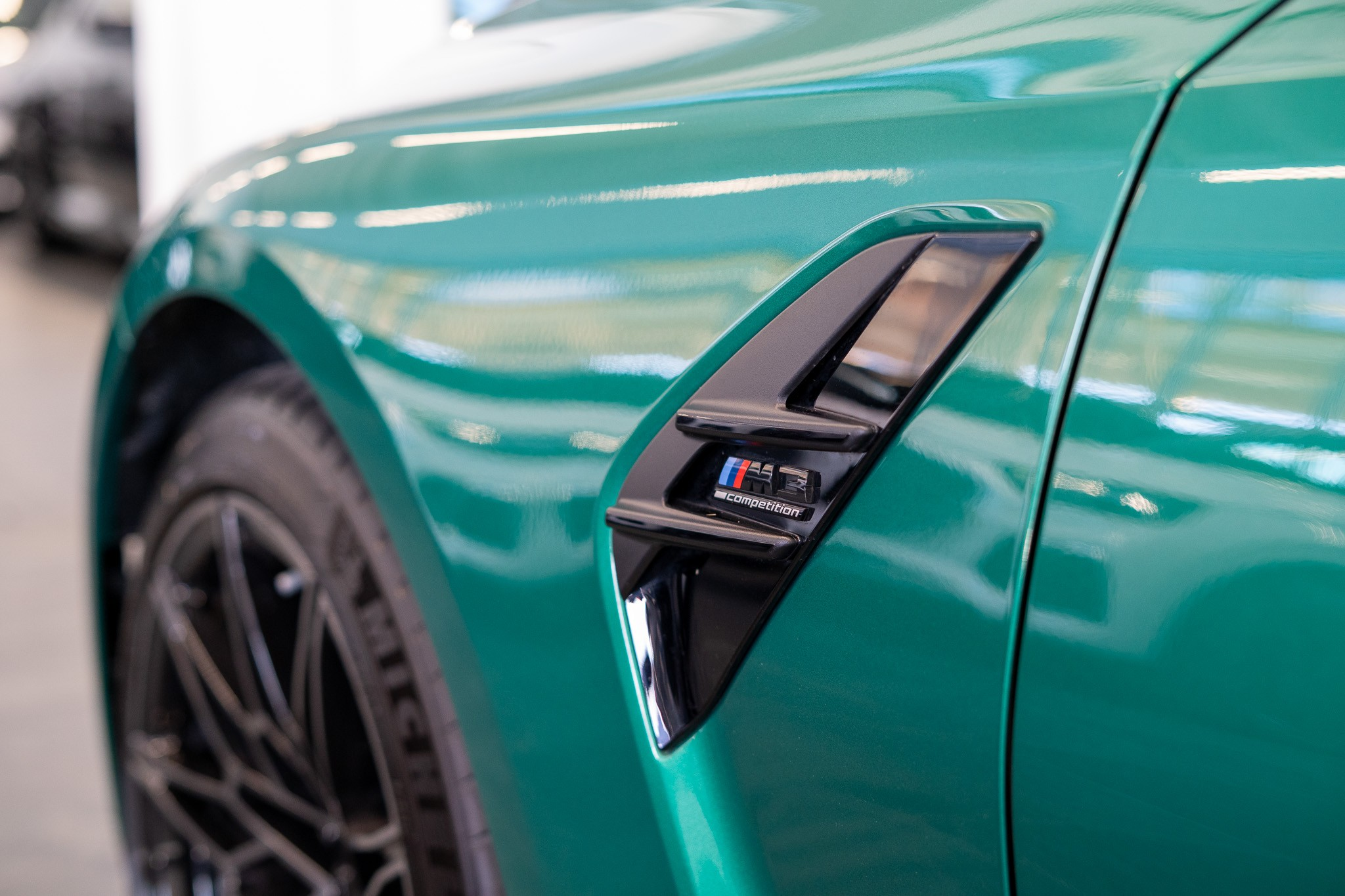 listing desktop thumbnail image 23