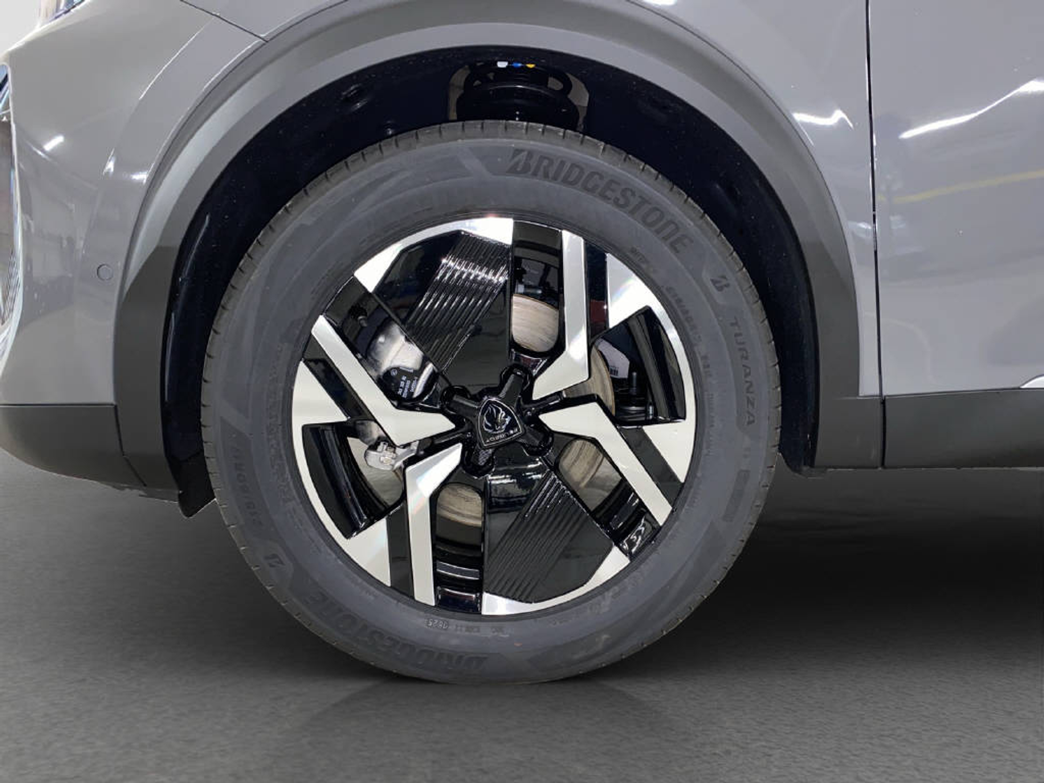 listing desktop thumbnail image 14