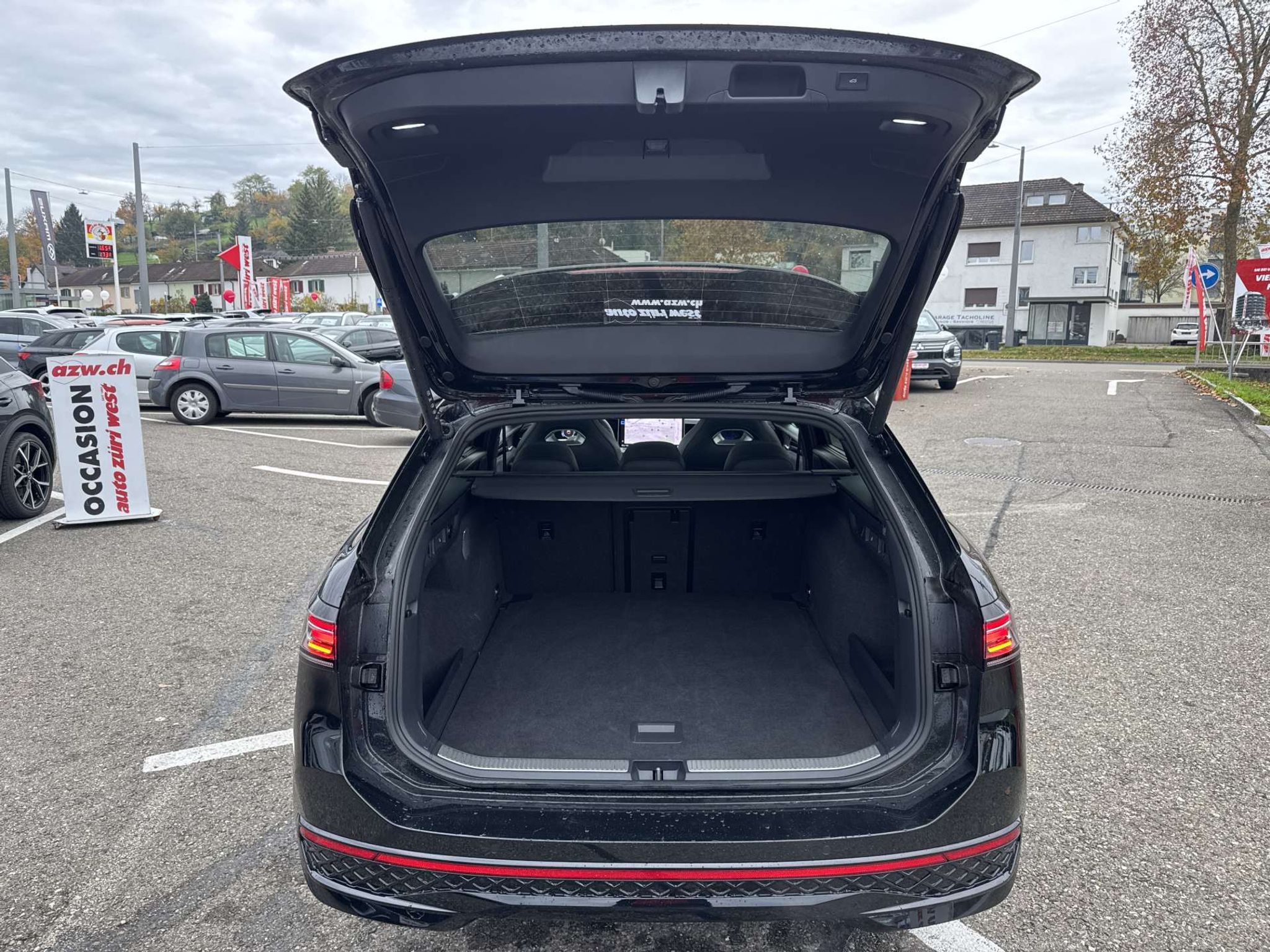 listing desktop thumbnail image 7