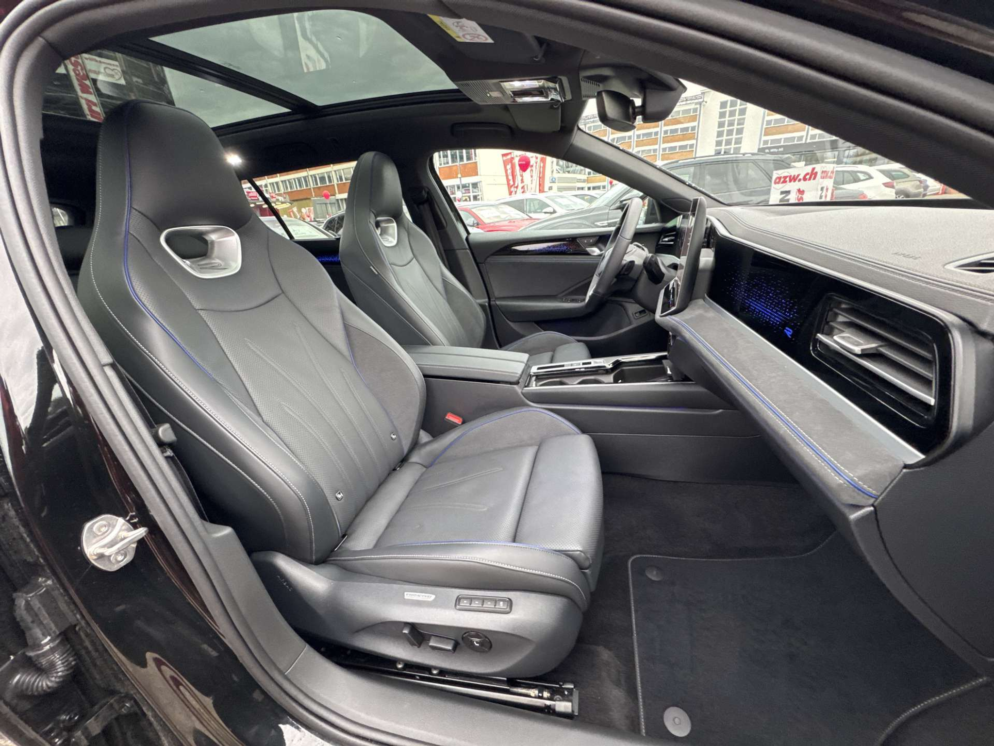 listing desktop thumbnail image 12