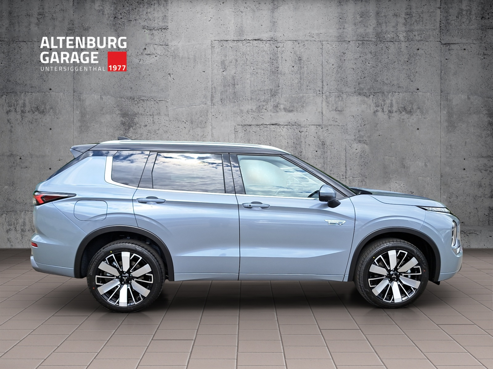 listing desktop thumbnail image 5