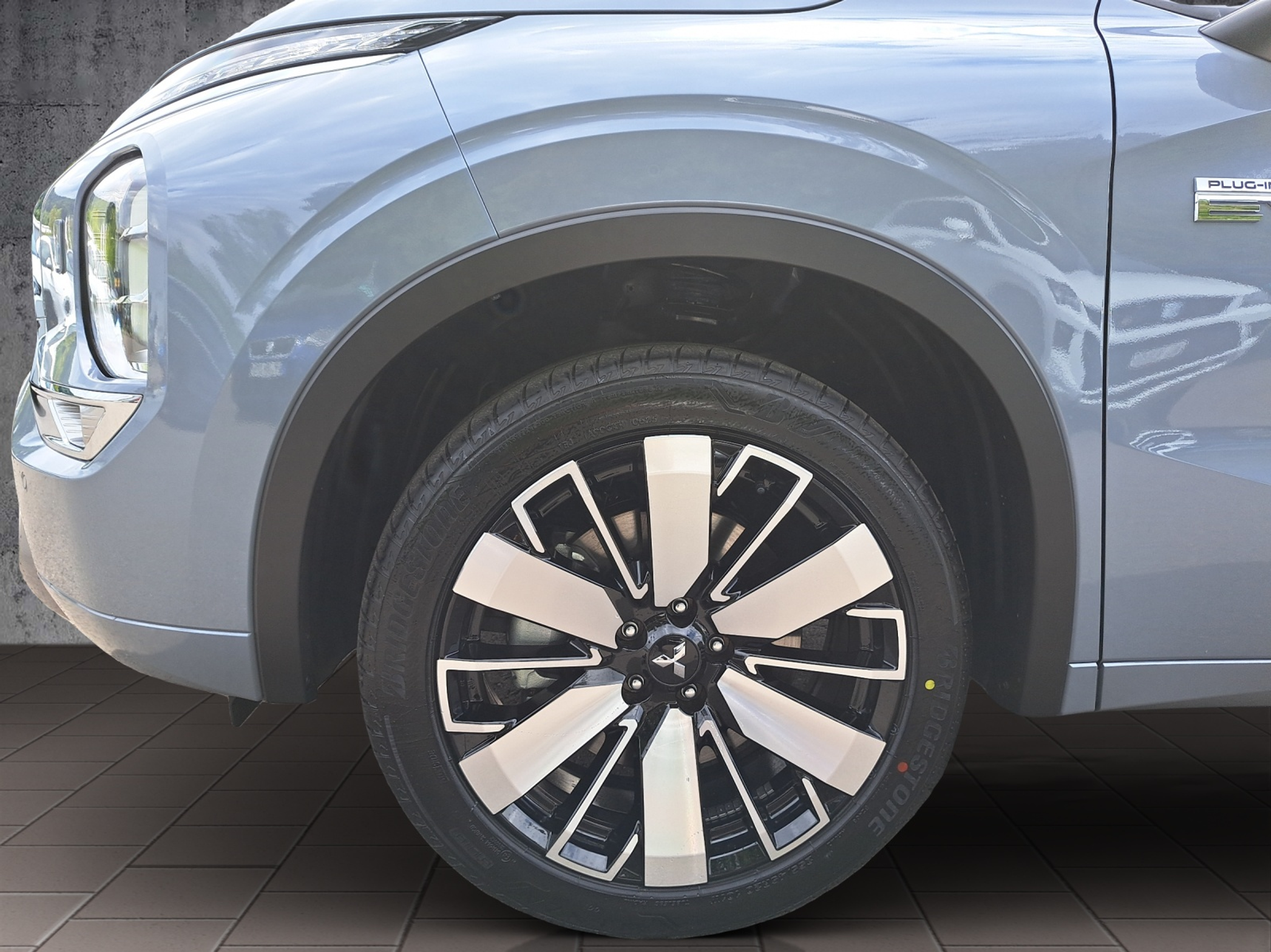 listing desktop thumbnail image 8