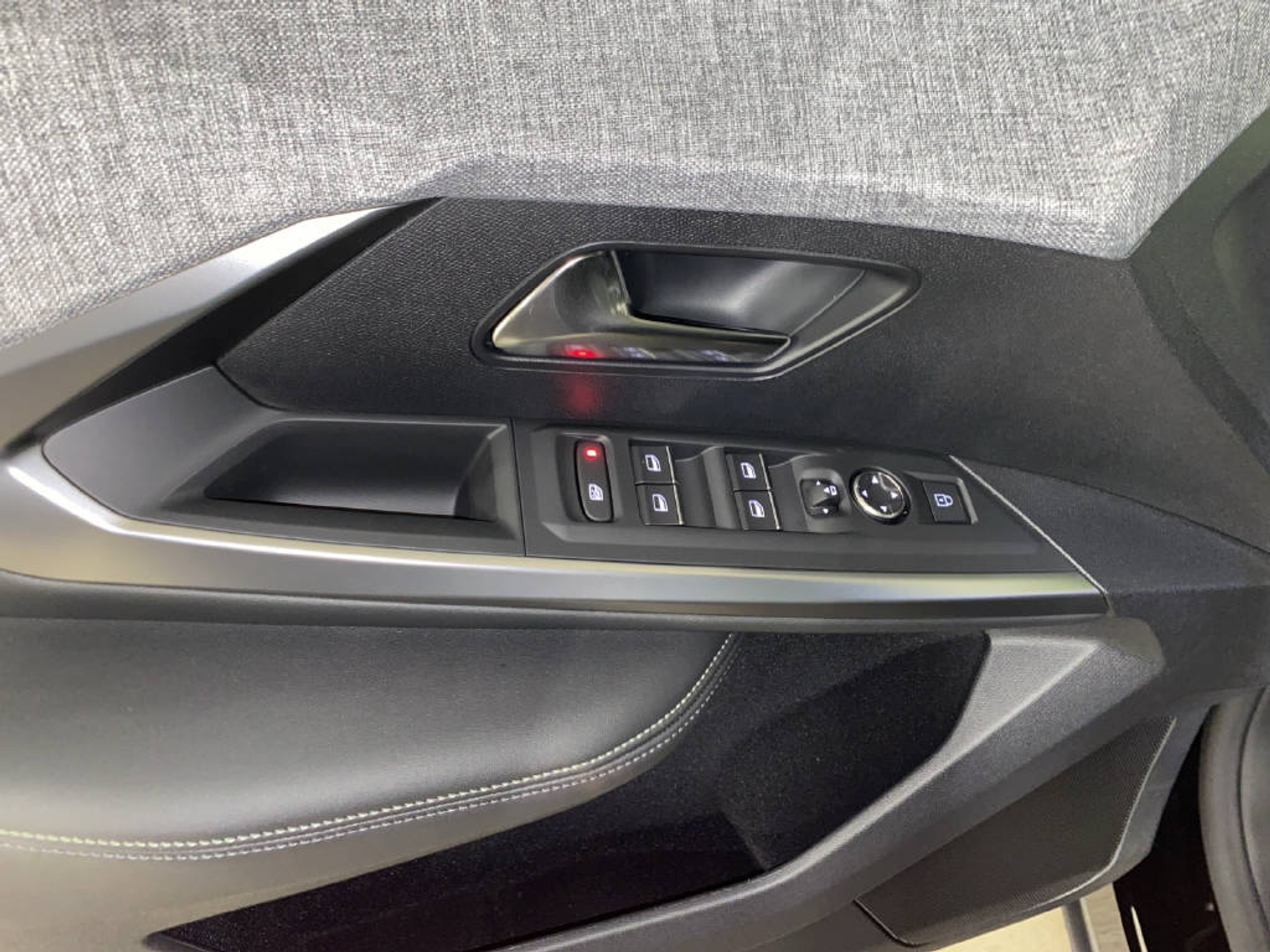 listing desktop thumbnail image 11