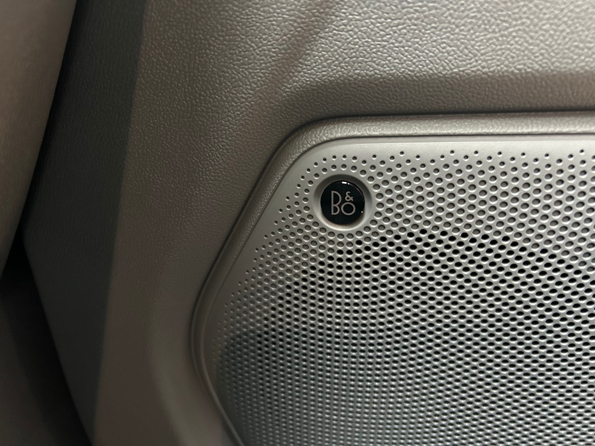 listing desktop thumbnail image 10