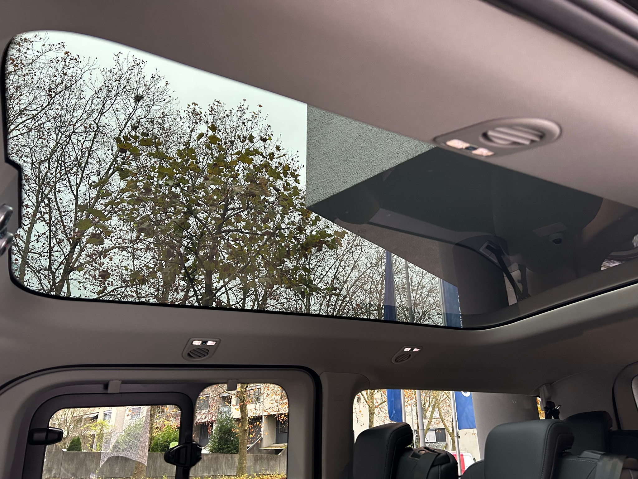 listing desktop thumbnail image 14