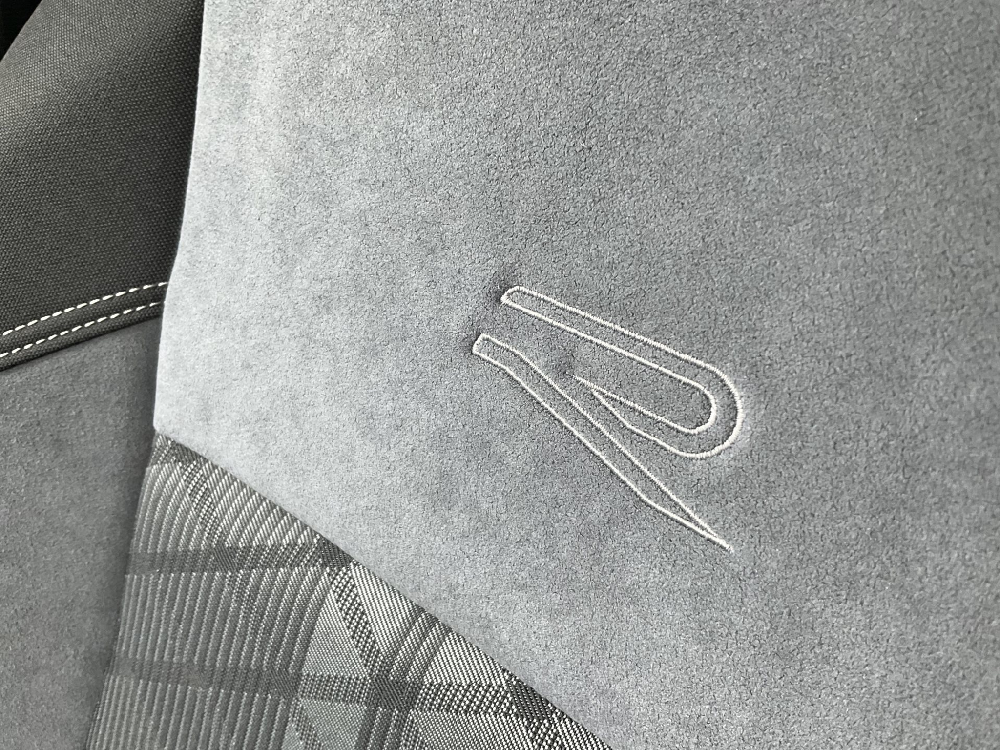 listing desktop thumbnail image 21