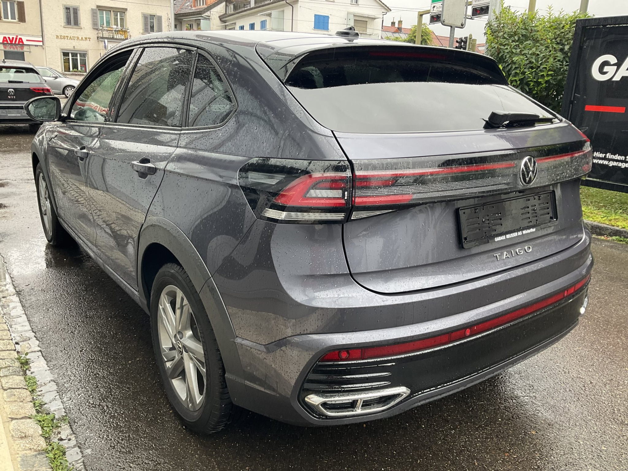 listing desktop thumbnail image 5