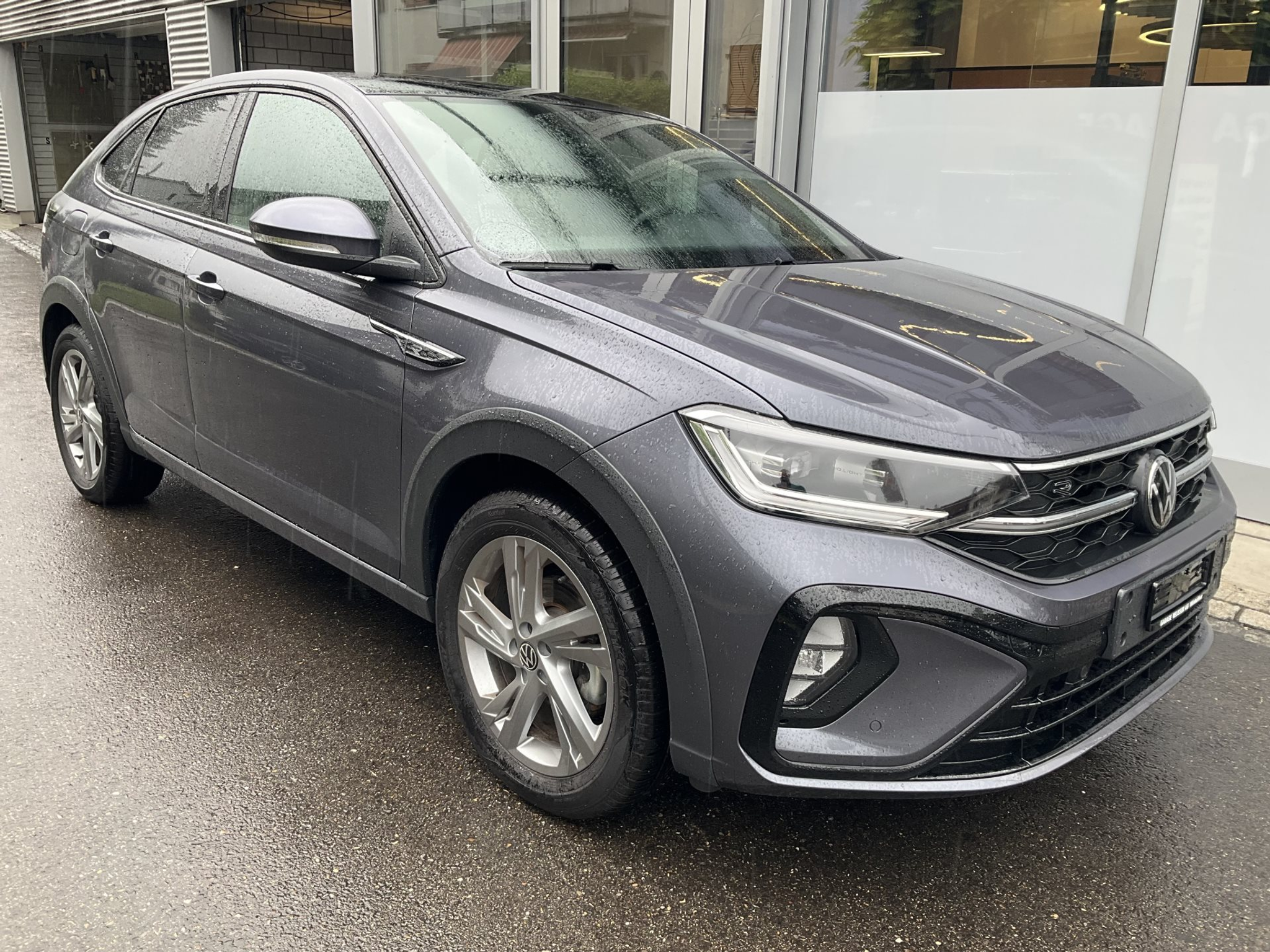 listing desktop thumbnail image 2