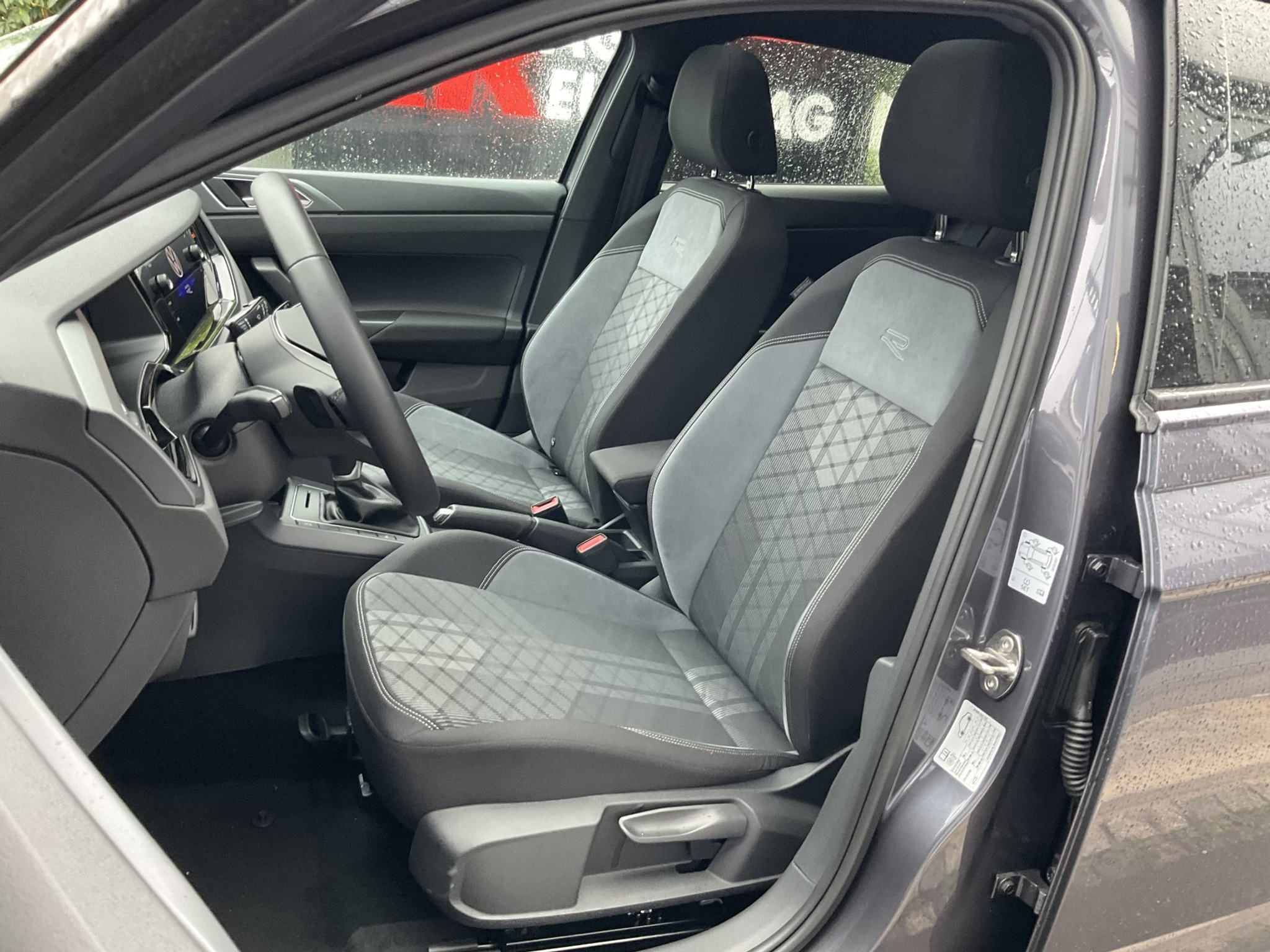 listing desktop thumbnail image 7