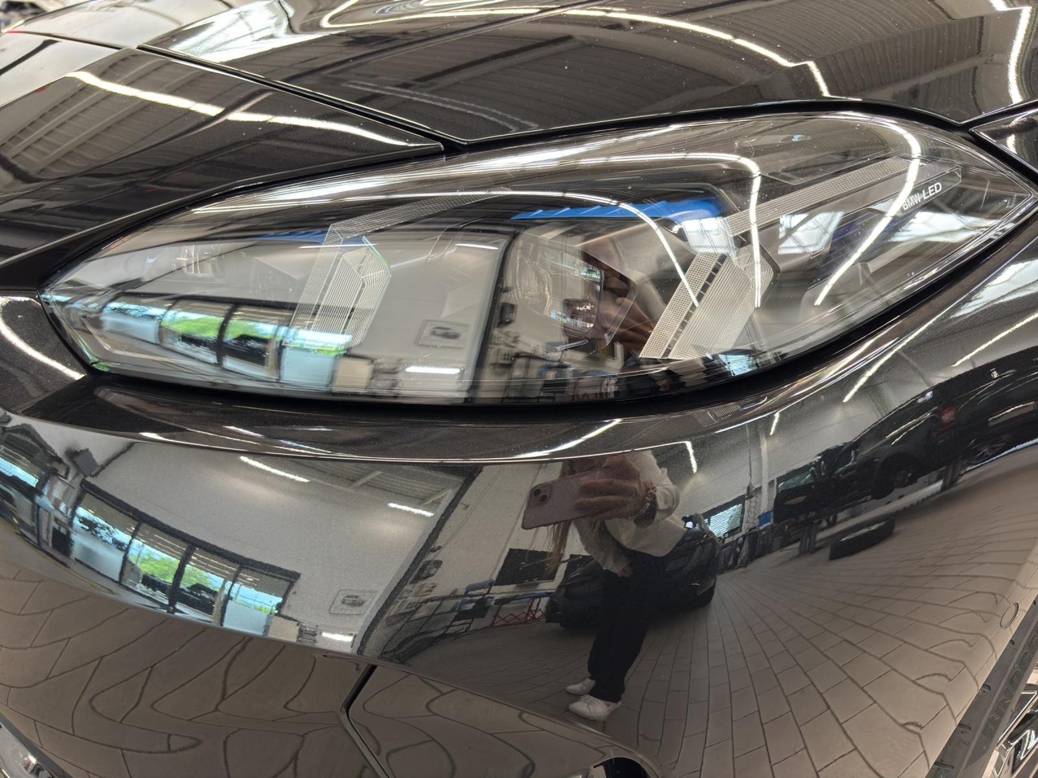 listing desktop thumbnail image 17