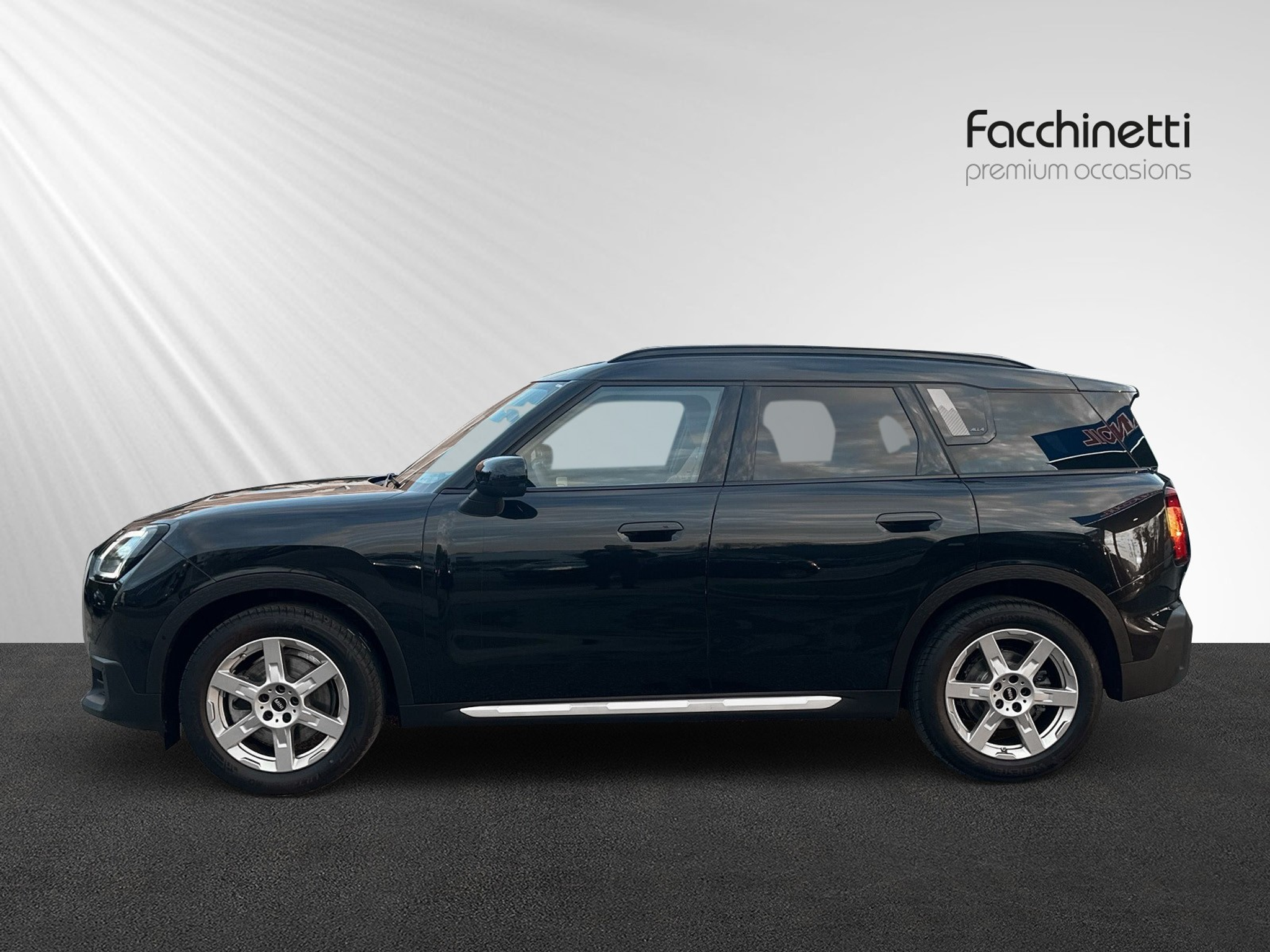 listing desktop thumbnail image 1