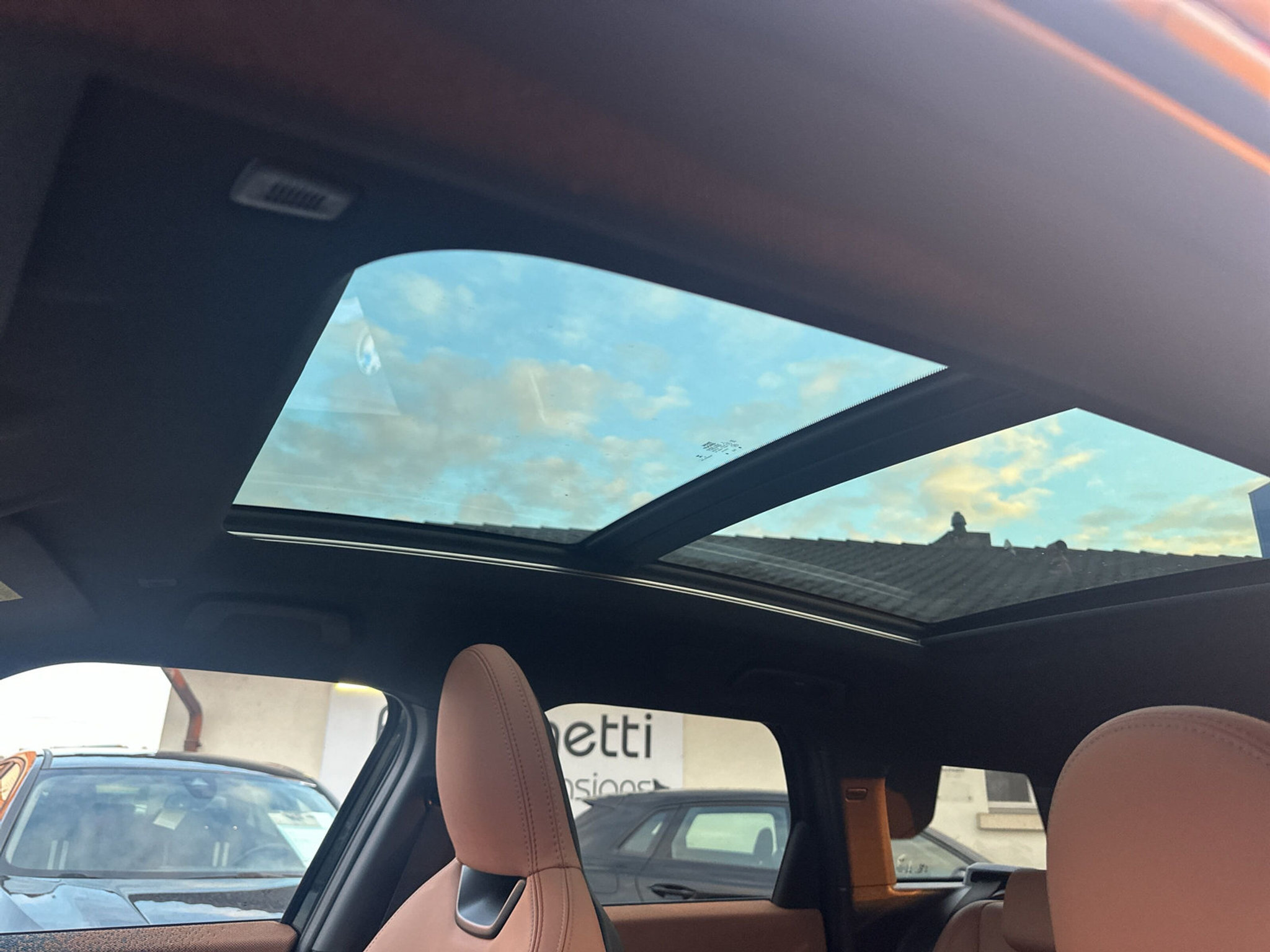 listing desktop thumbnail image 17