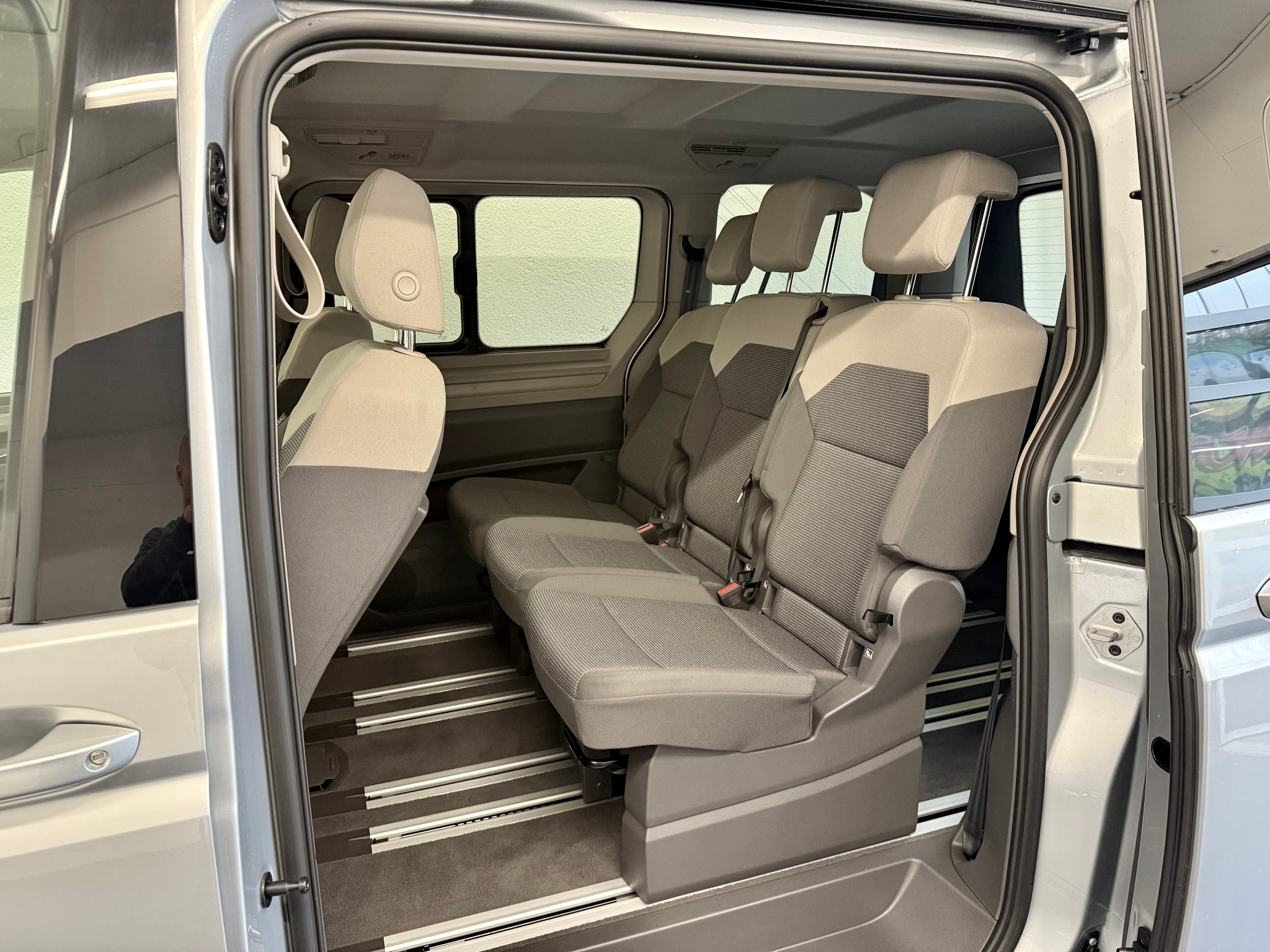 listing desktop thumbnail image 23